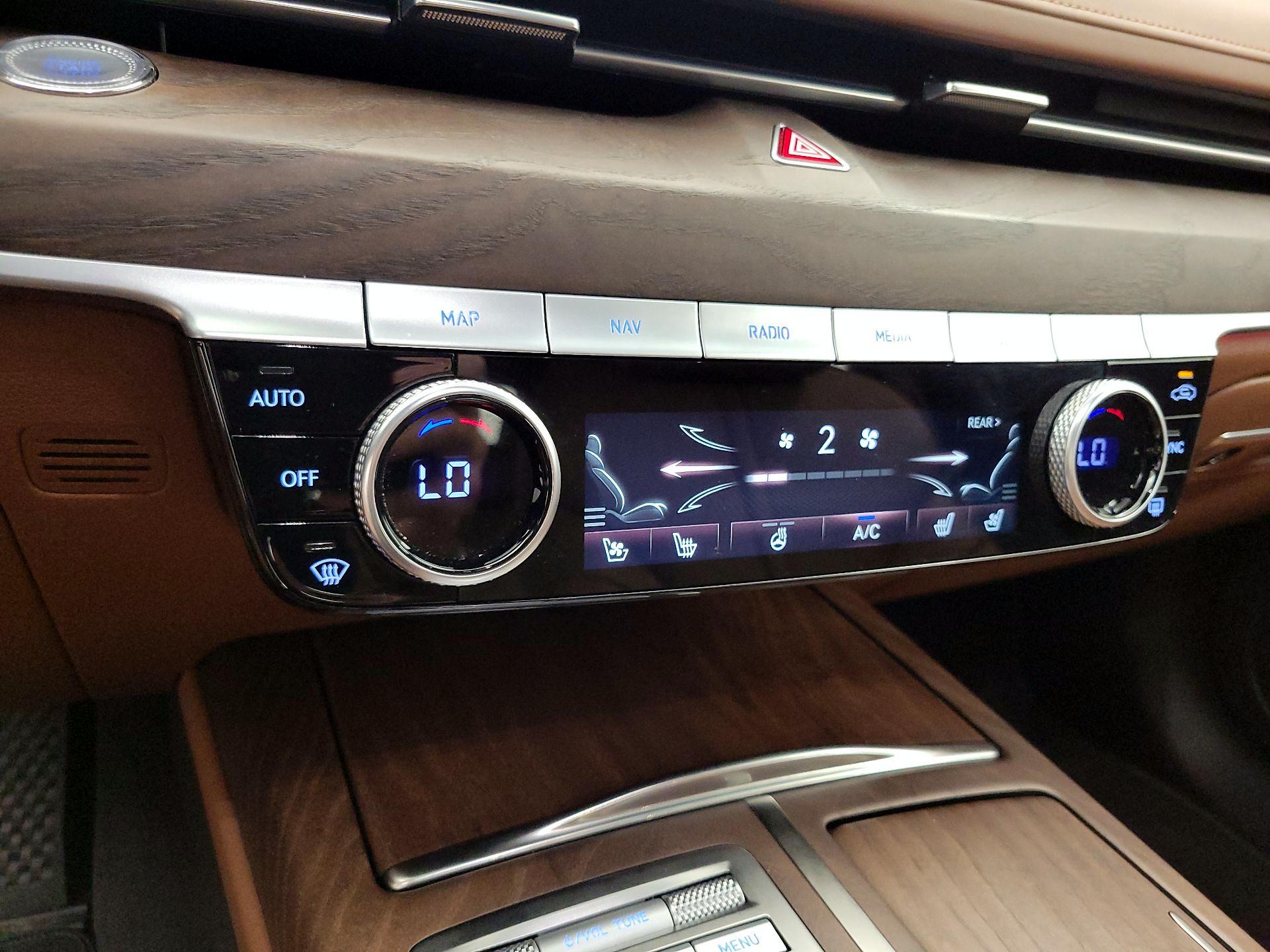 Thumbnail: 2023 Genesis G80 - 17