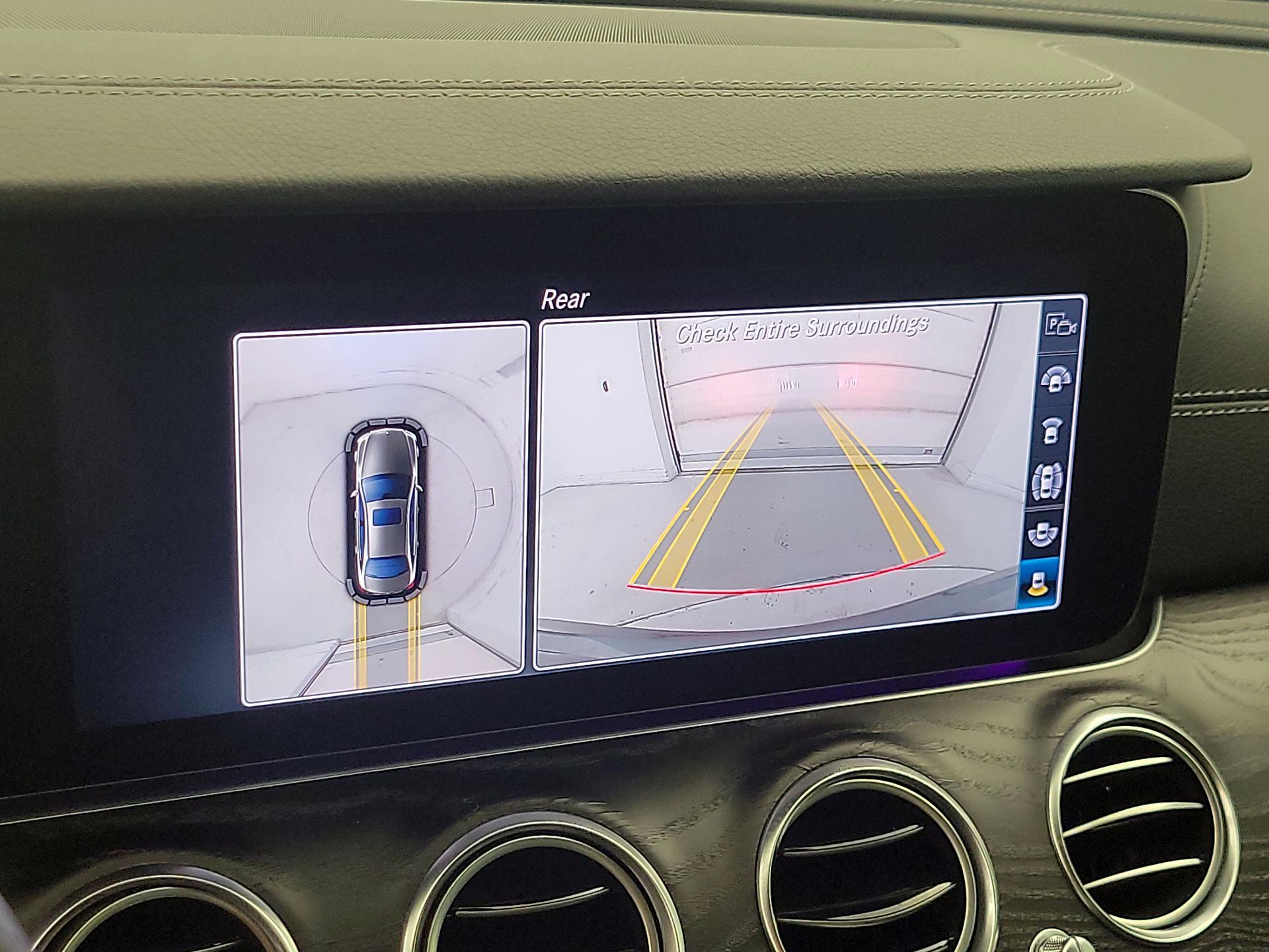 Thumbnail: 2019 Mercedes-Benz E-Class - 15
