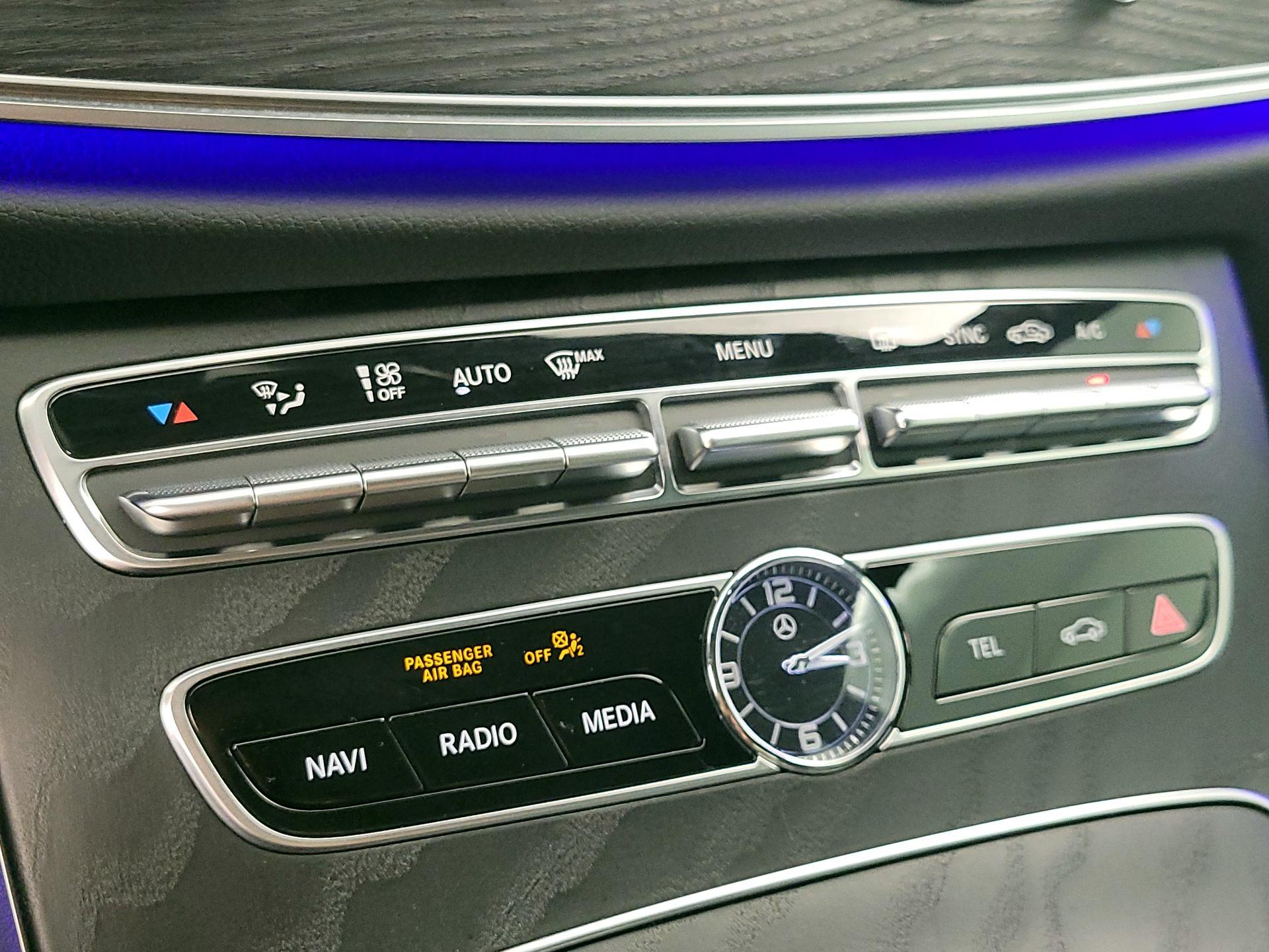Thumbnail: 2019 Mercedes-Benz E-Class - 17