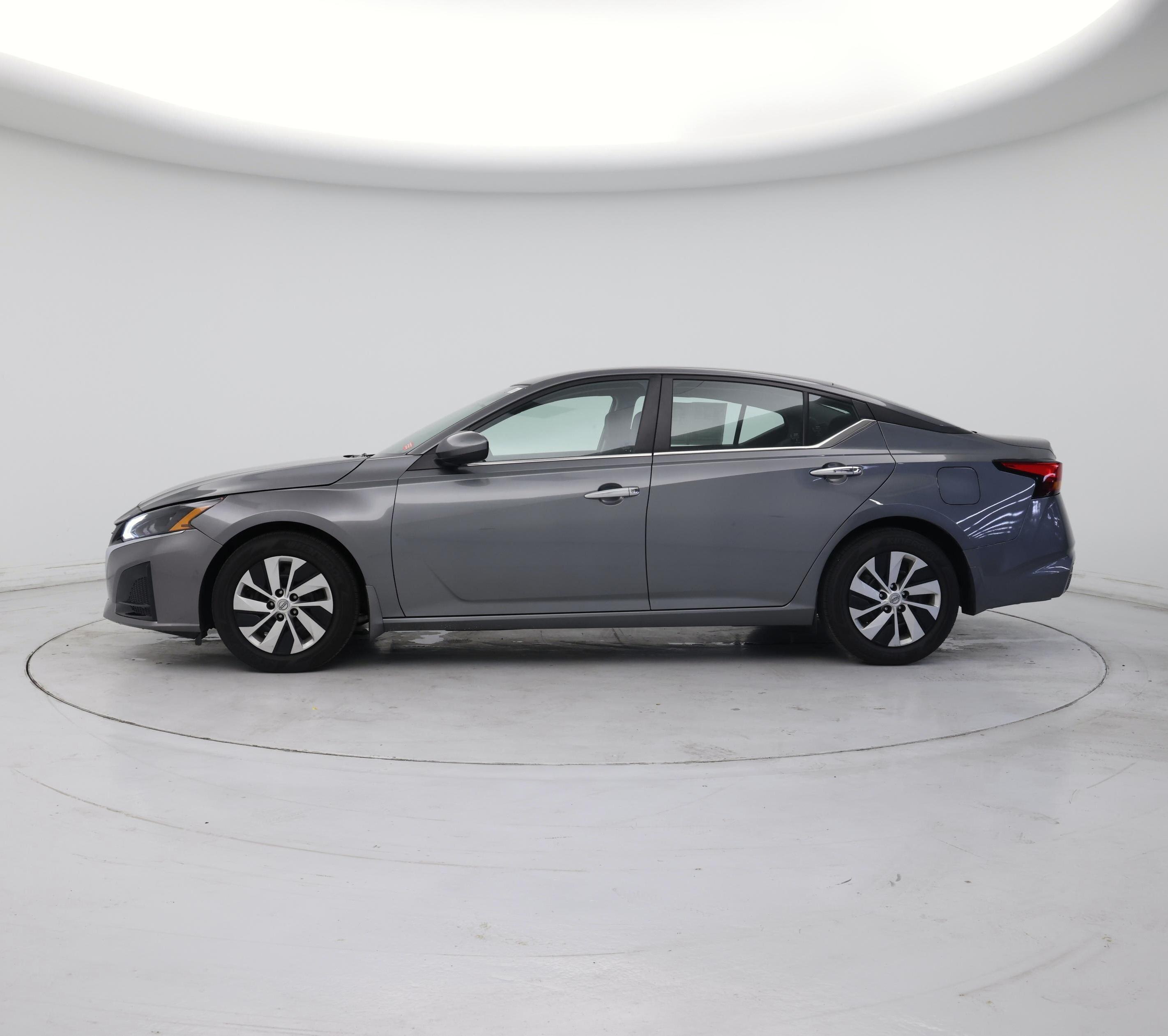Thumbnail: 2023 Nissan Altima - 3