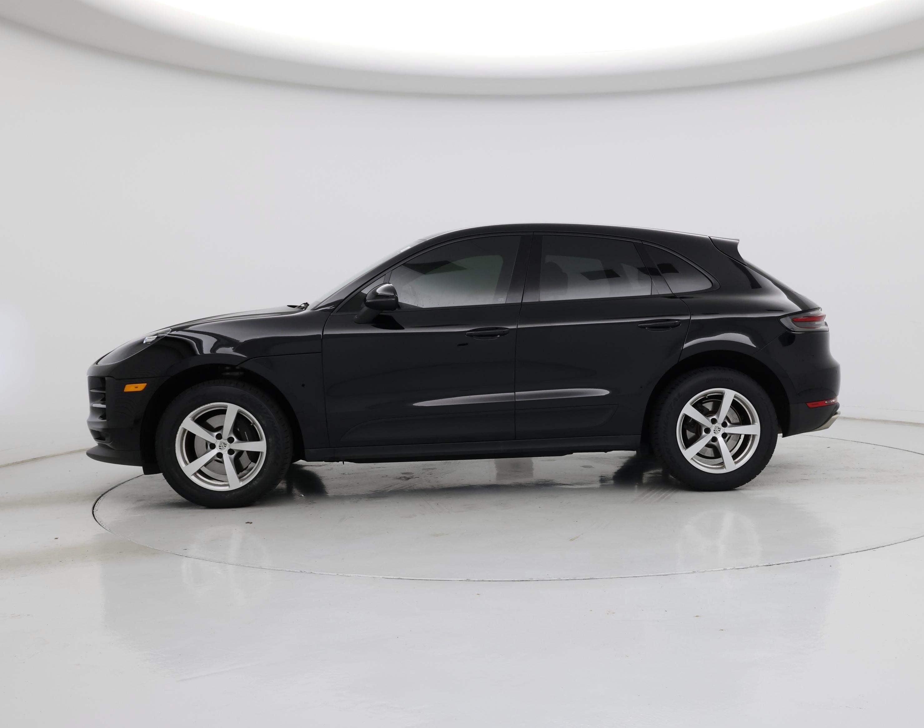 Thumbnail: 2020 Porsche Macan - 3