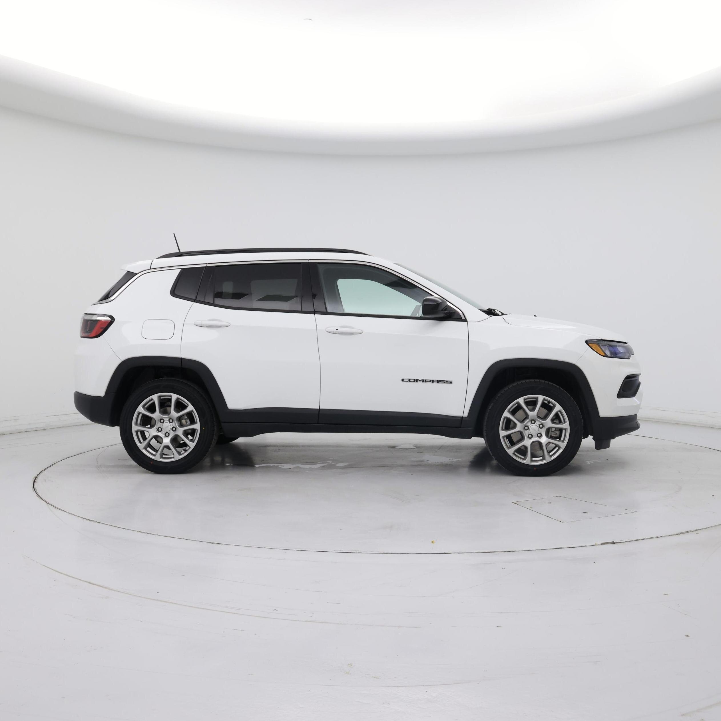 Thumbnail: 2023 Jeep Compass - 7