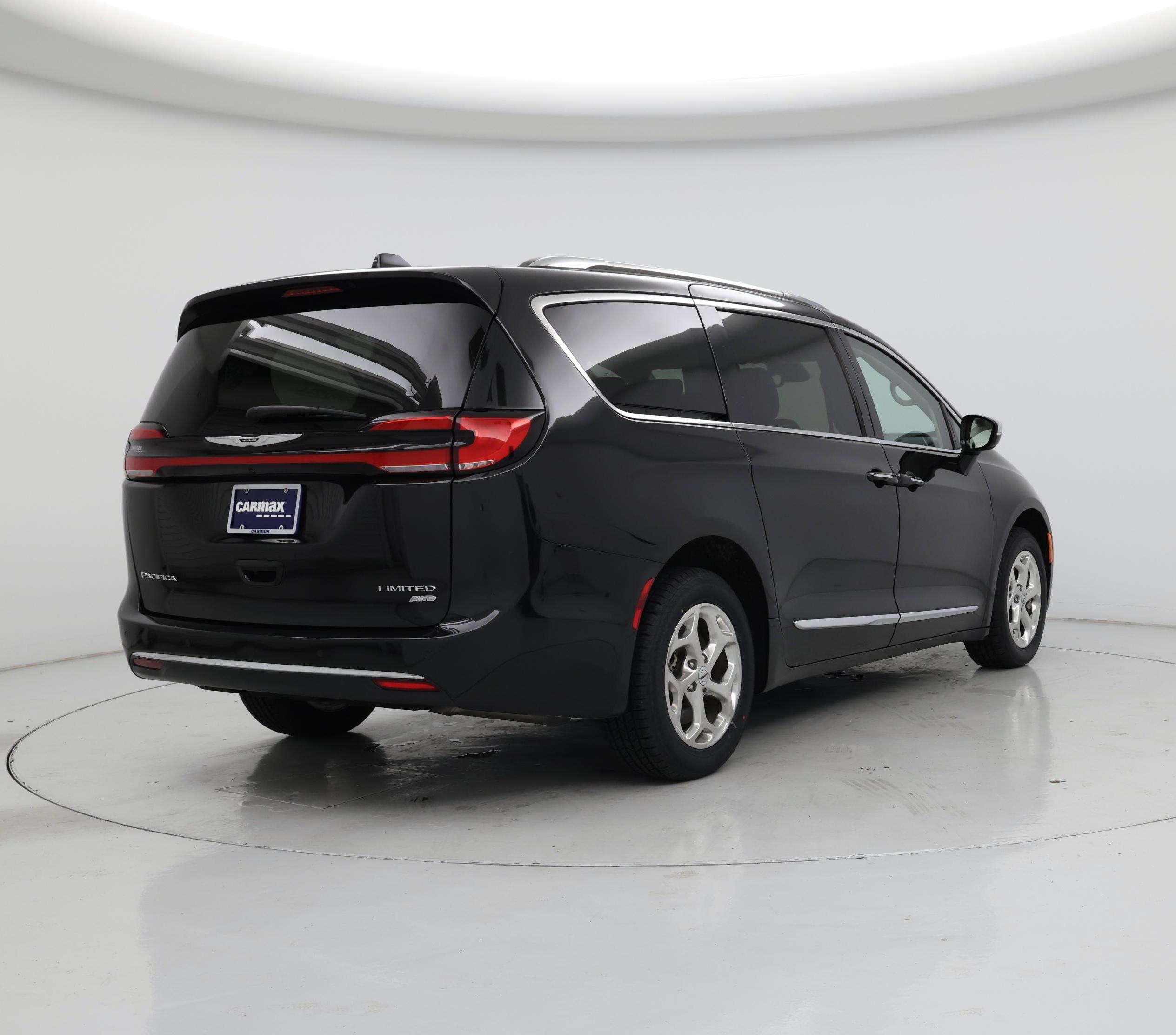 Thumbnail: 2021 Chrysler Pacifica - 8