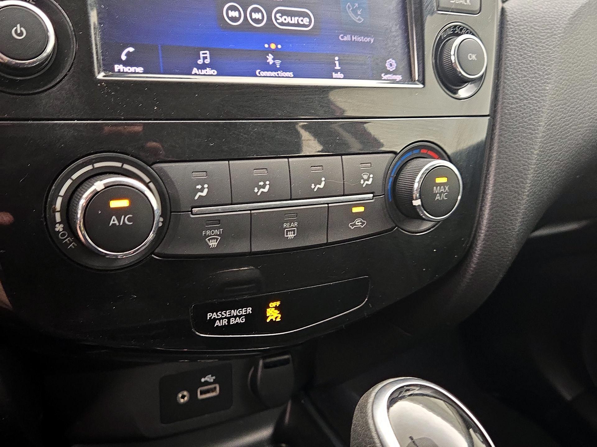 Thumbnail: 2019 Nissan Rogue Sport - 16
