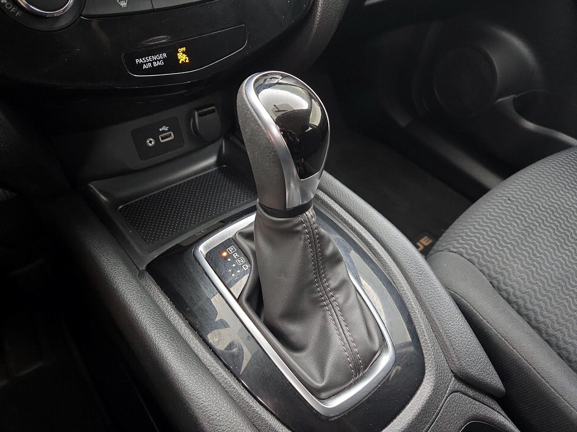 Thumbnail: 2019 Nissan Rogue Sport - 17