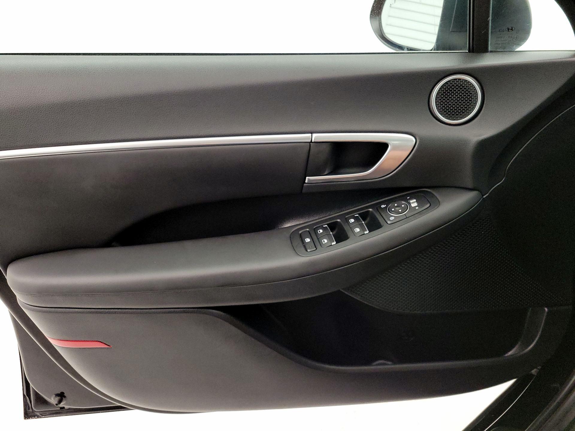 Thumbnail: 2022 Hyundai Sonata - 12