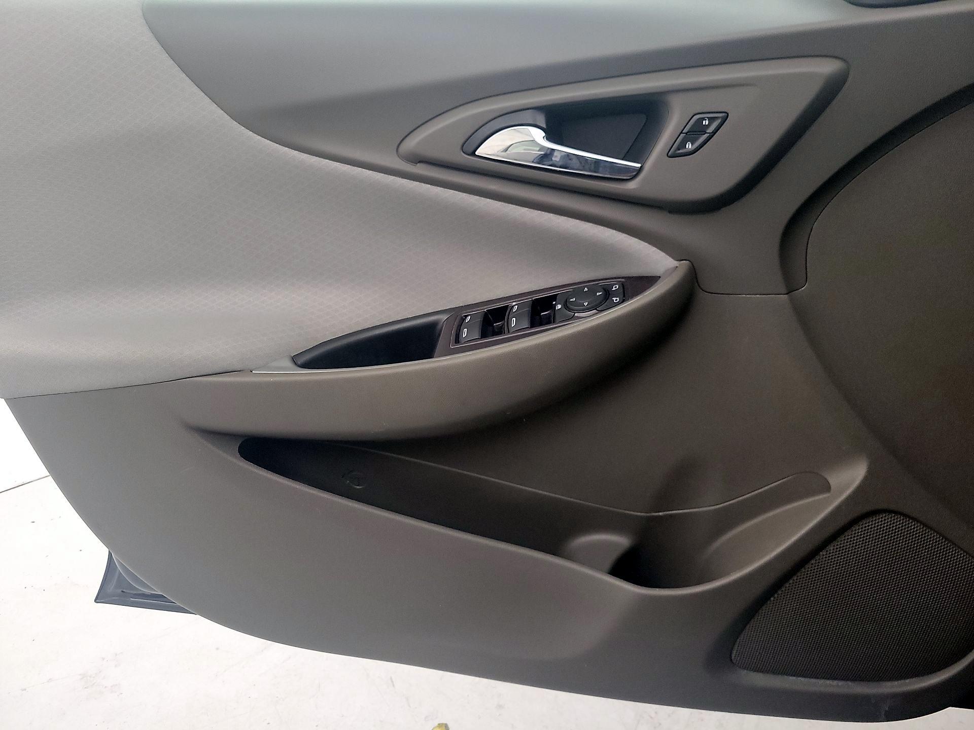 Thumbnail: 2020 Chevrolet Malibu - 12