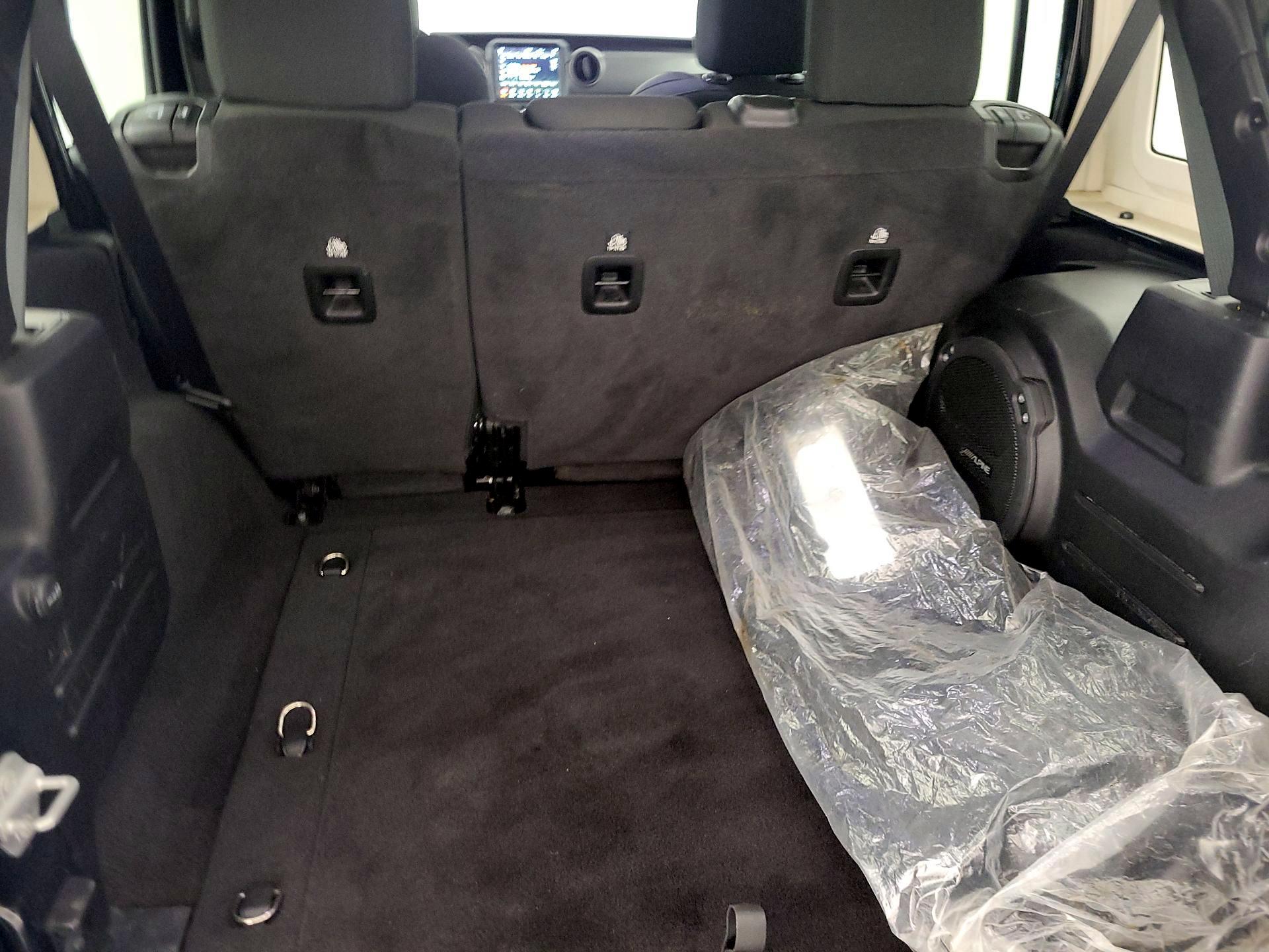 Thumbnail: 2021 Jeep Wrangler - 18