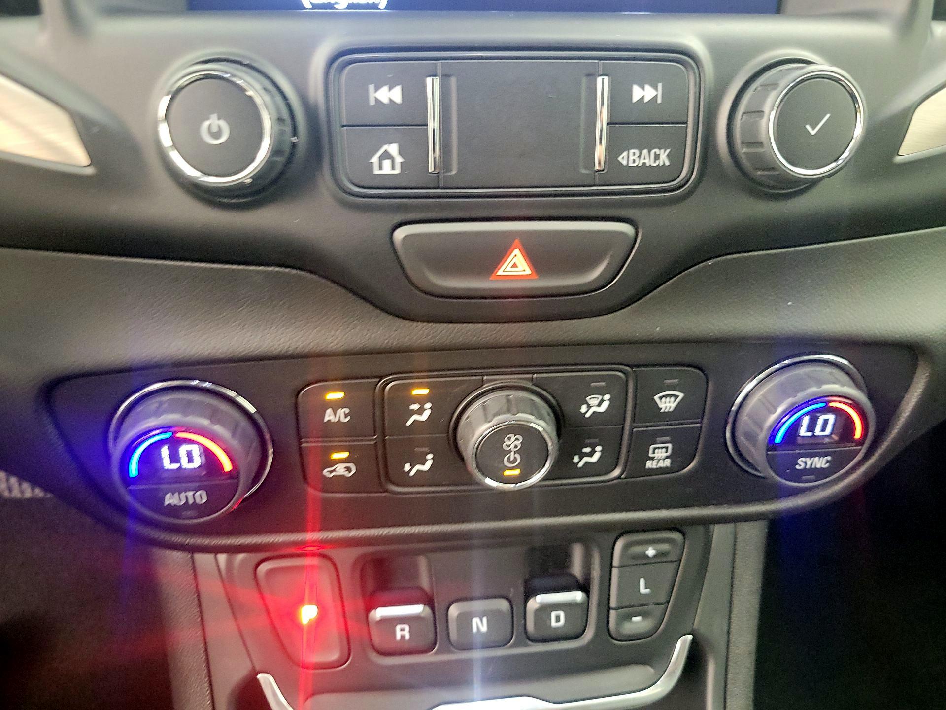 Thumbnail: 2020 GMC Terrain - 15
