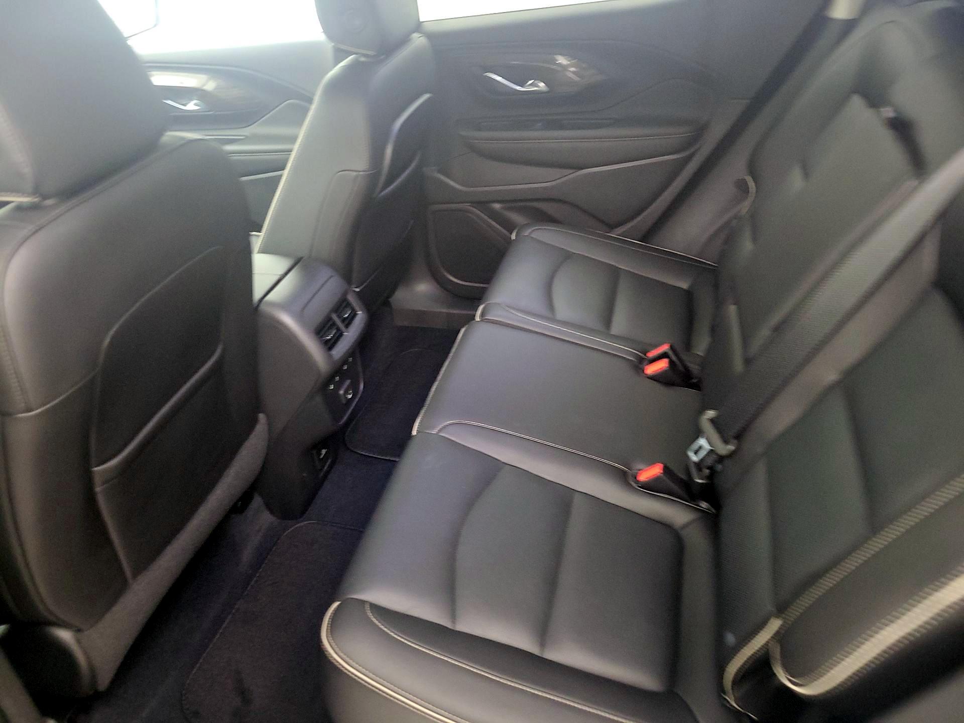 Thumbnail: 2020 GMC Terrain - 17