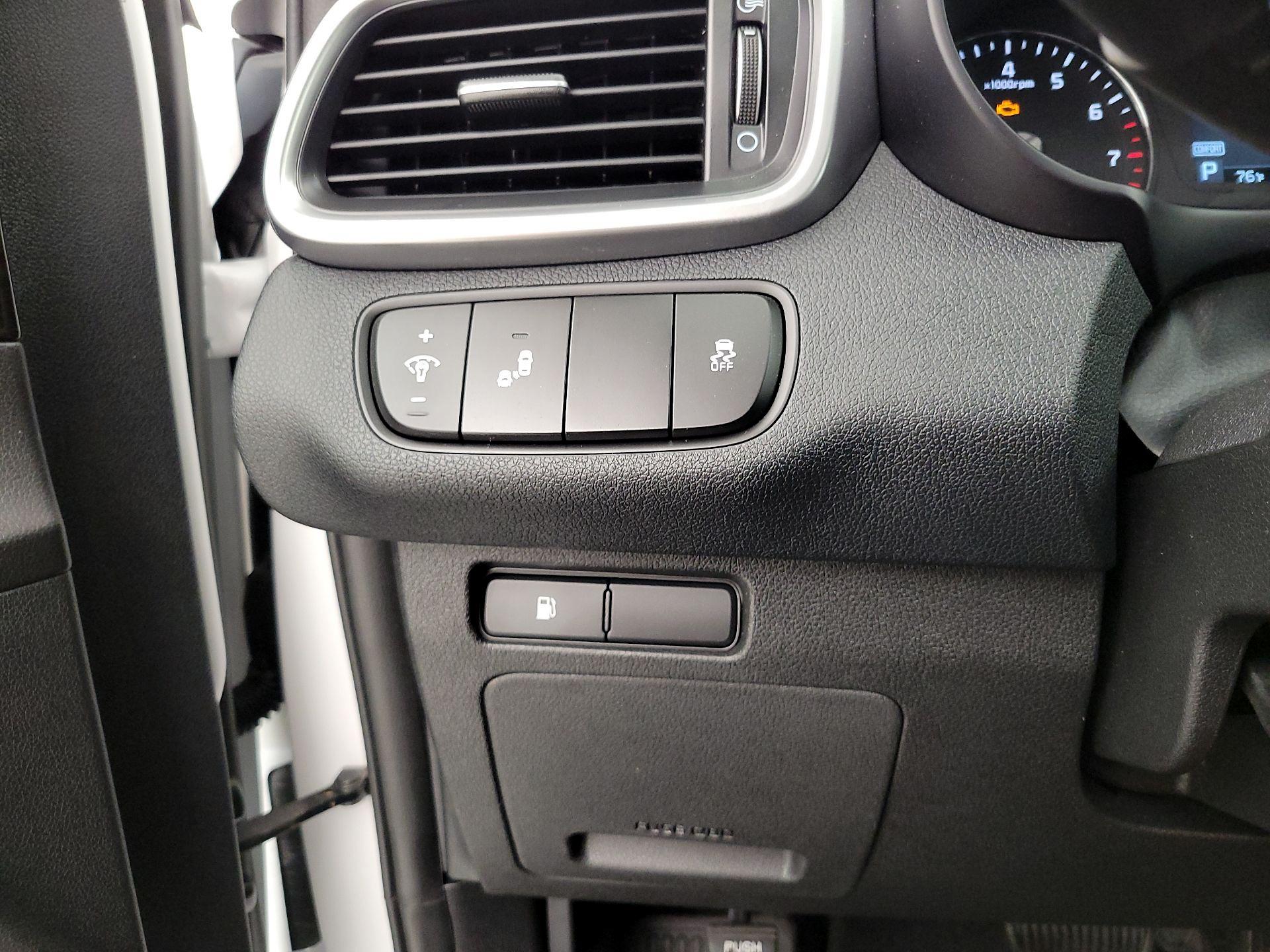 Thumbnail: 2019 Kia Sorento - 13