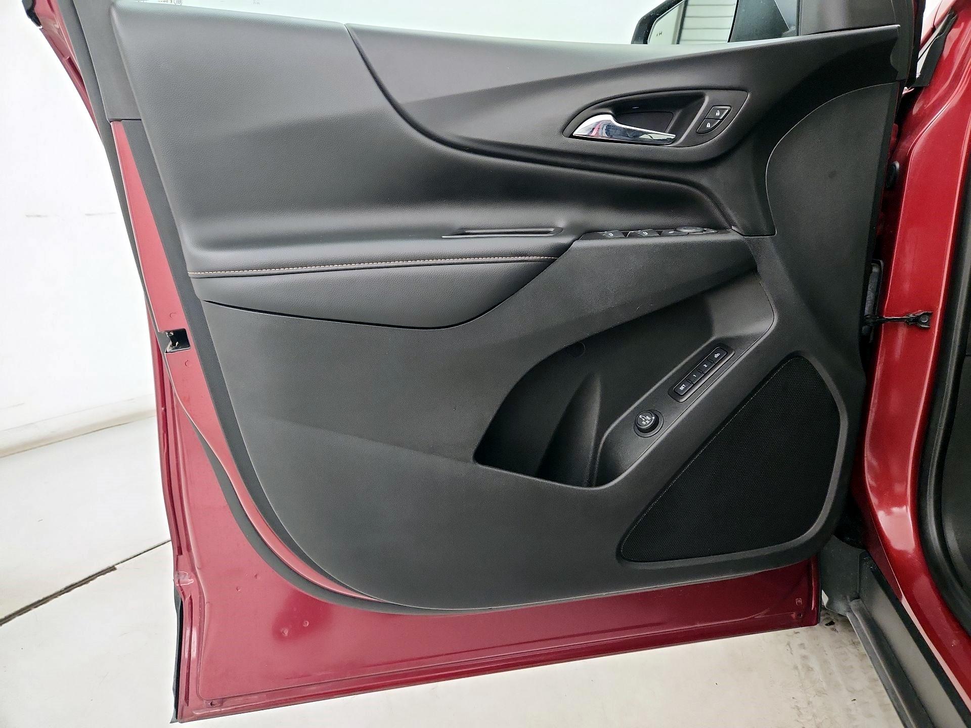 Thumbnail: 2019 Chevrolet Equinox - 12