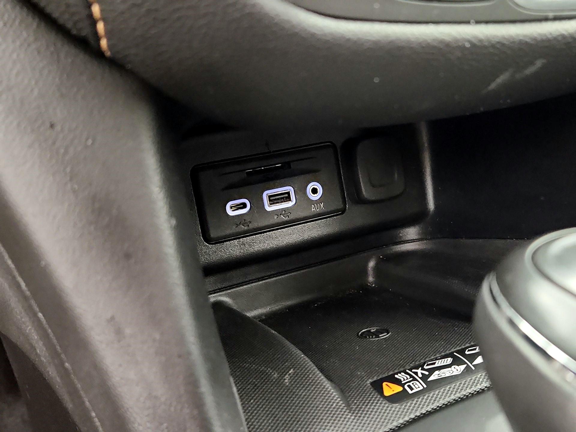 Thumbnail: 2019 Chevrolet Equinox - 18