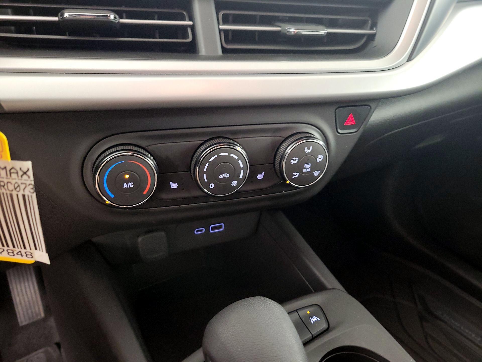 Thumbnail: 2024 Chevrolet Trax - 16