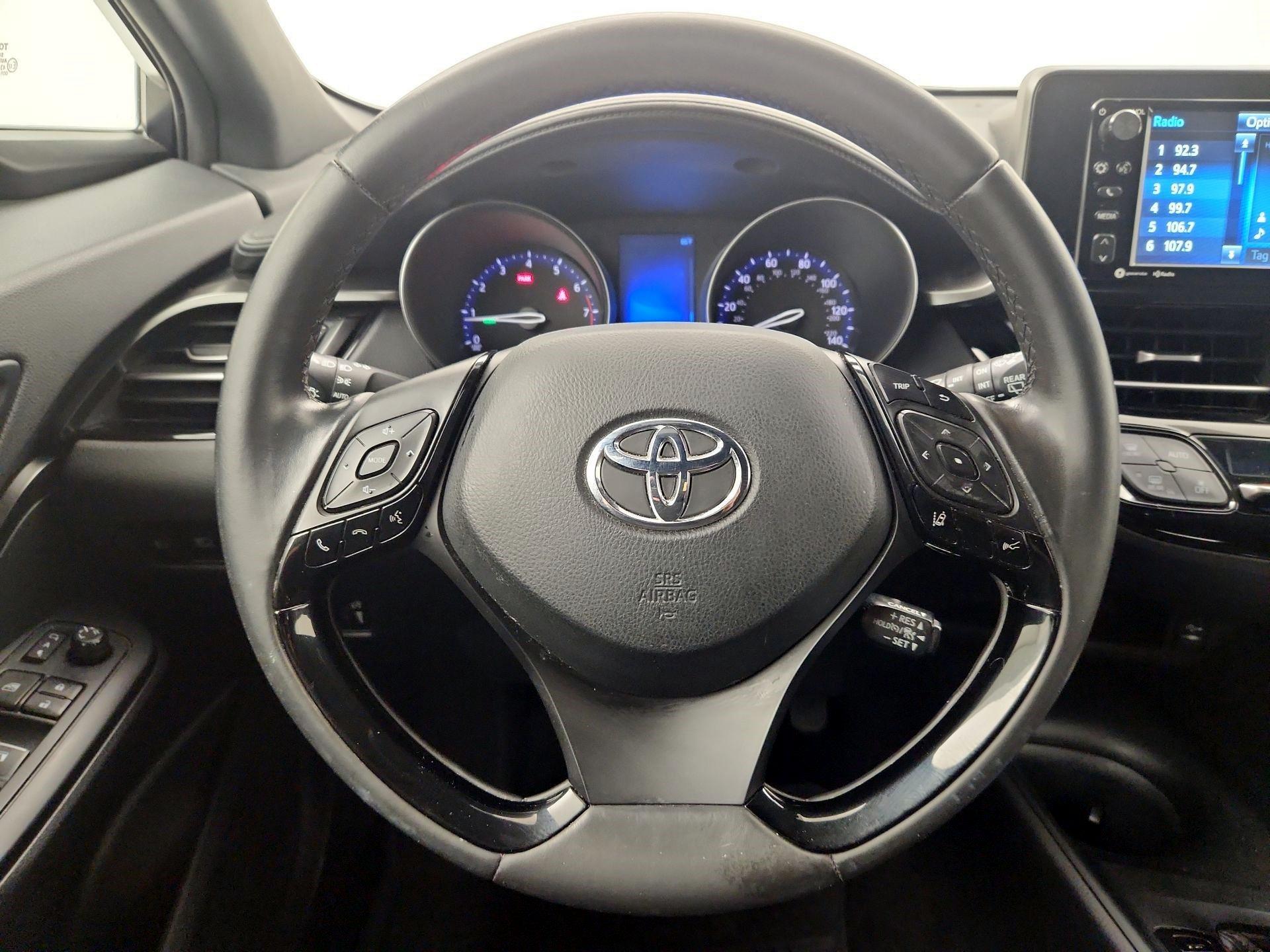 Thumbnail: 2018 Toyota C-HR - 10