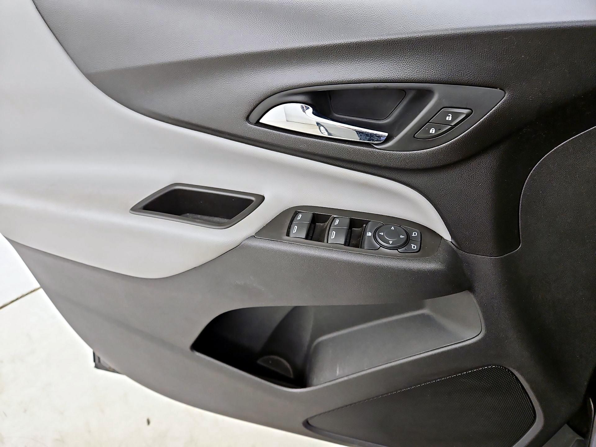 Thumbnail: 2020 Chevrolet Equinox - 12