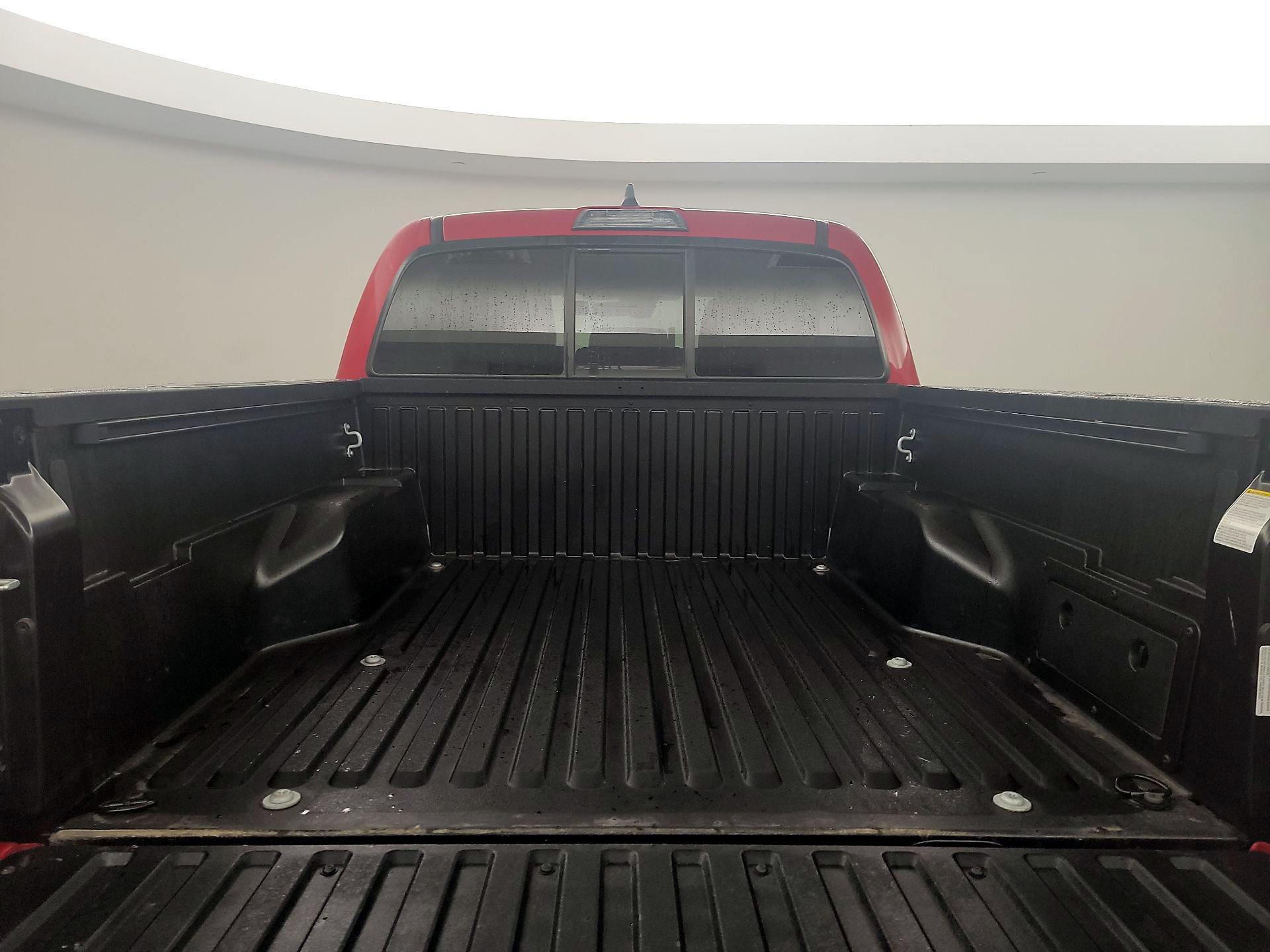 Thumbnail: 2022 Toyota Tacoma - 20