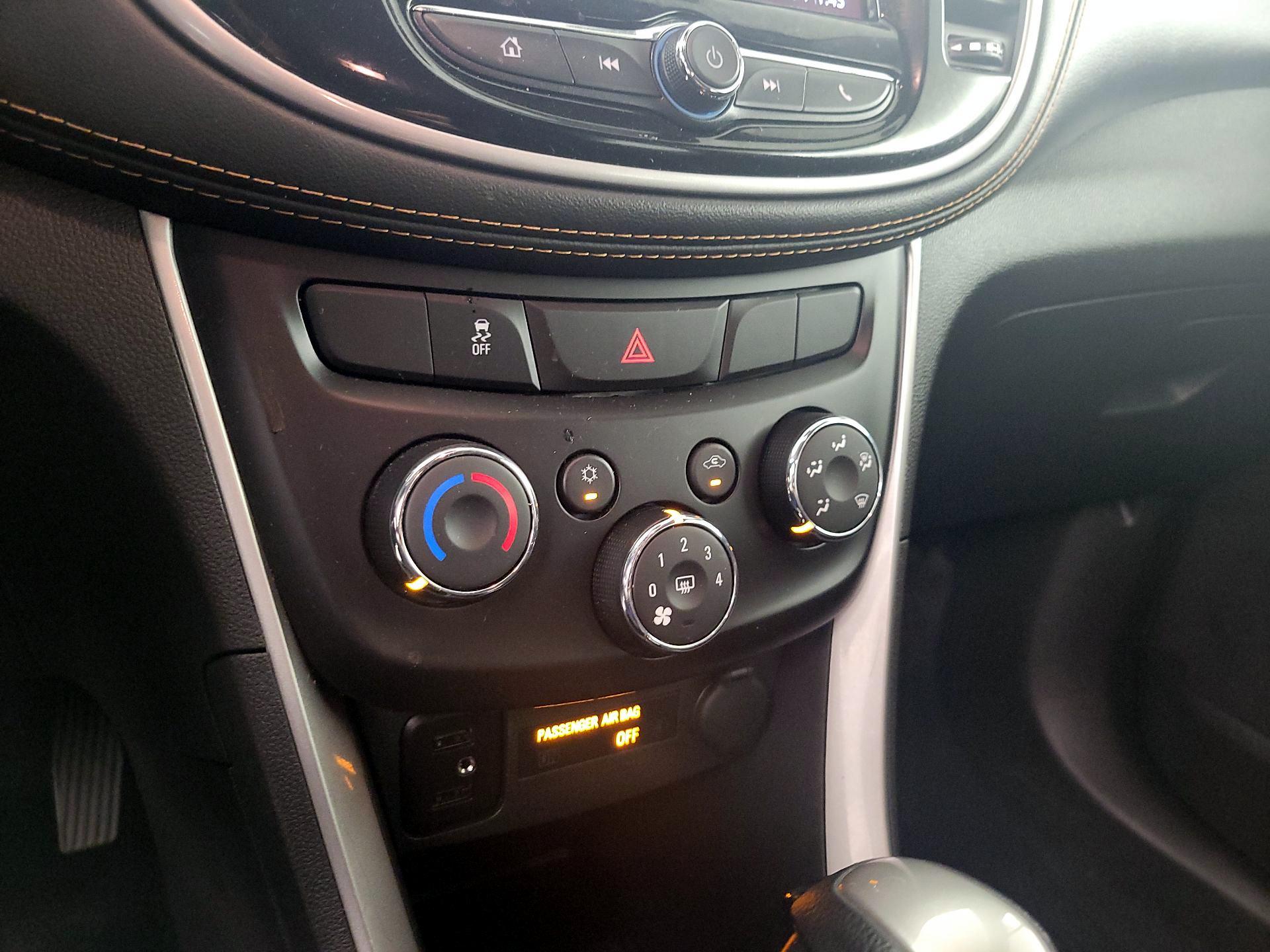 Thumbnail: 2021 Chevrolet Trax - 16