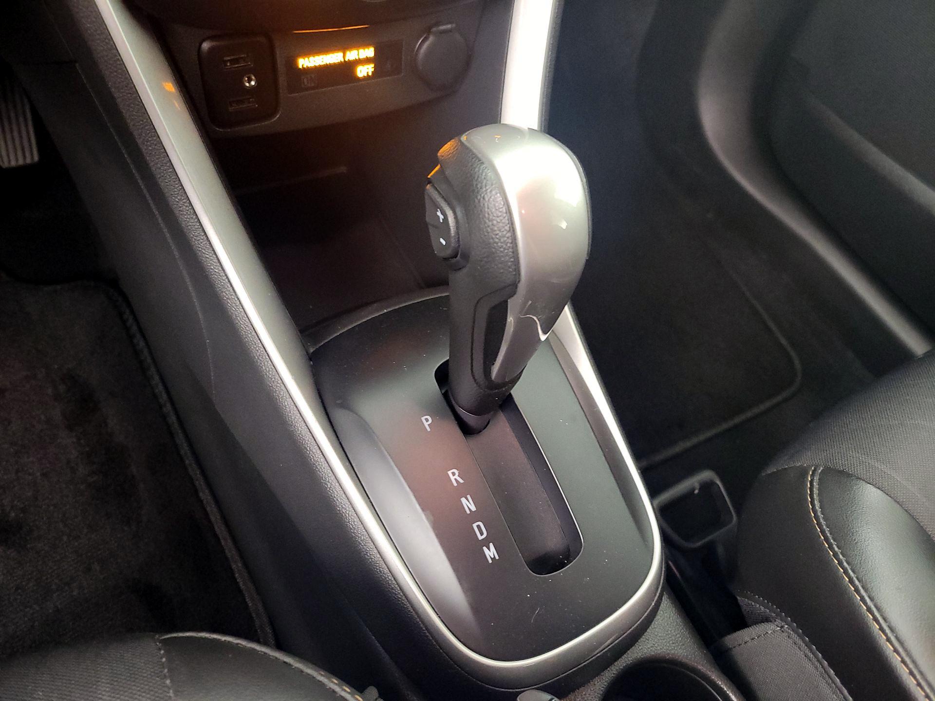 Thumbnail: 2021 Chevrolet Trax - 17
