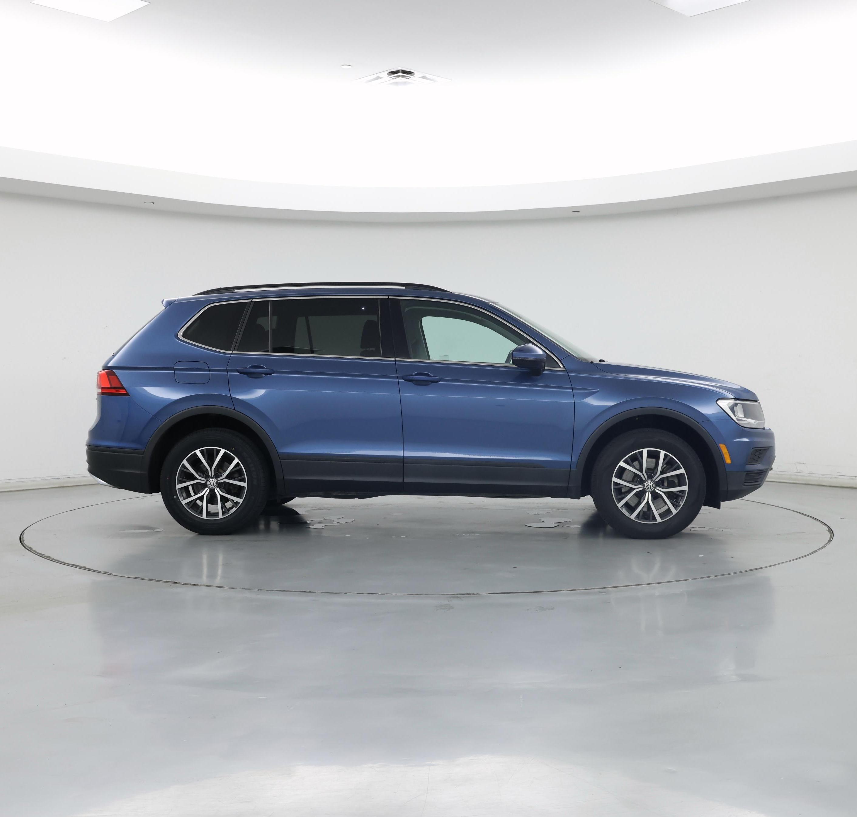 Thumbnail: 2019 Volkswagen Tiguan - 7
