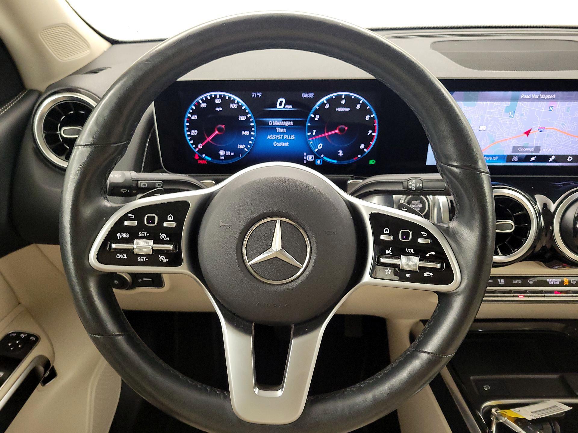 Thumbnail: 2020 Mercedes-Benz GLB - 10
