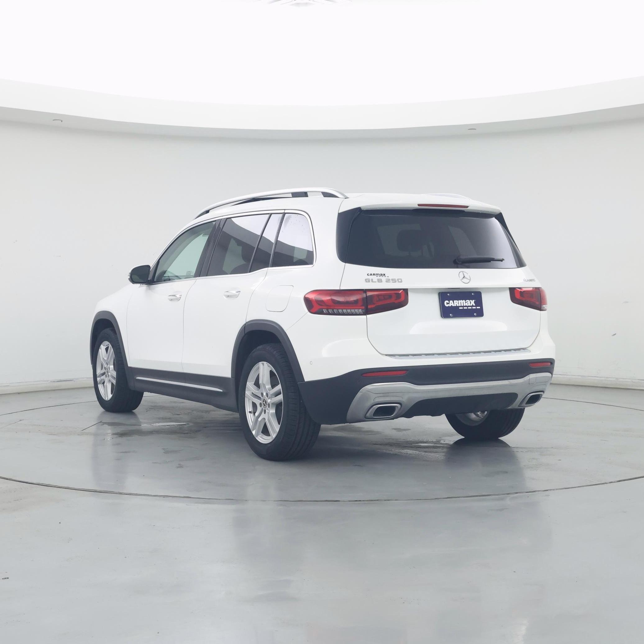 Thumbnail: 2020 Mercedes-Benz GLB - 2