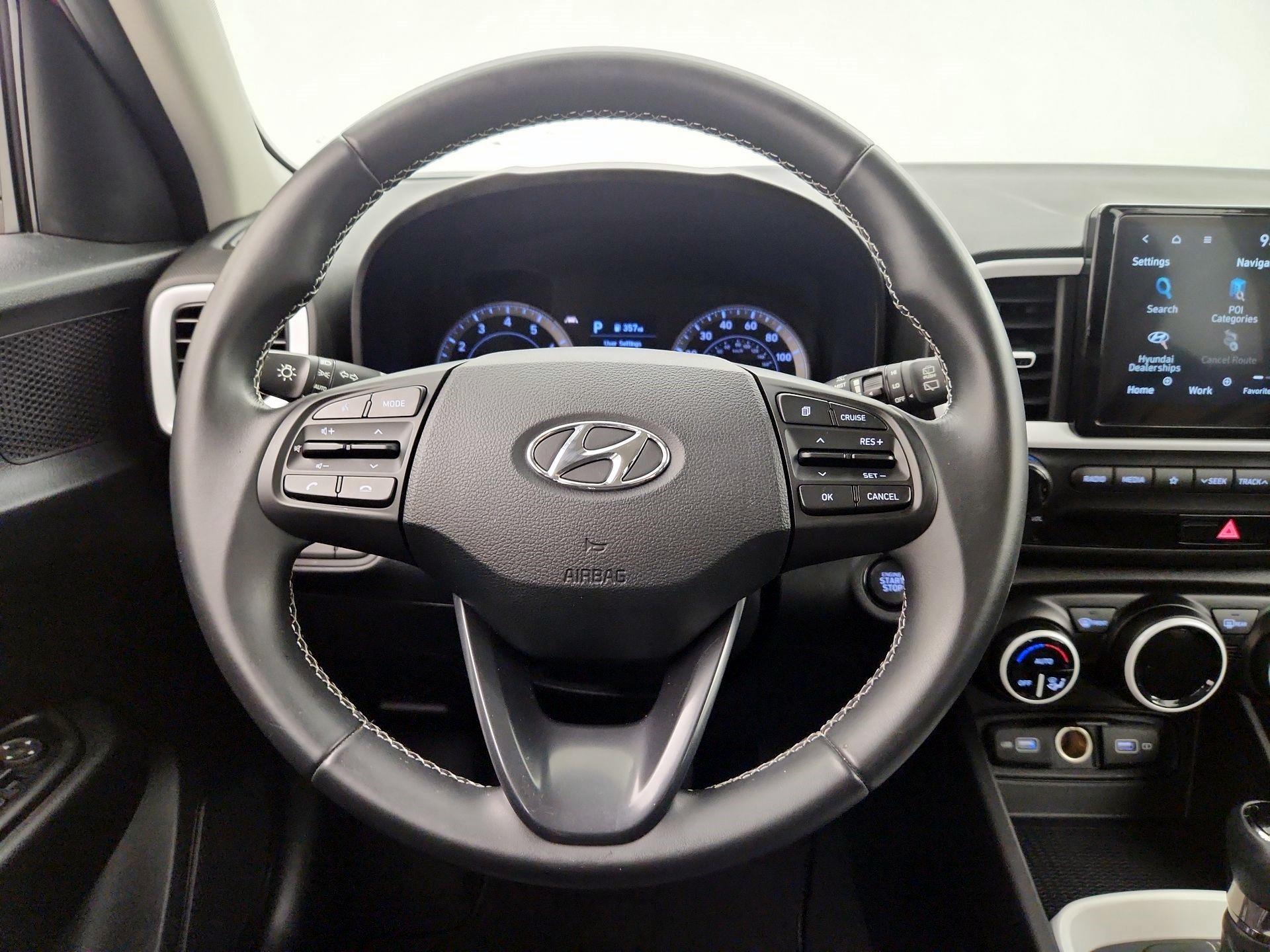 Thumbnail: 2022 Hyundai Venue - 10