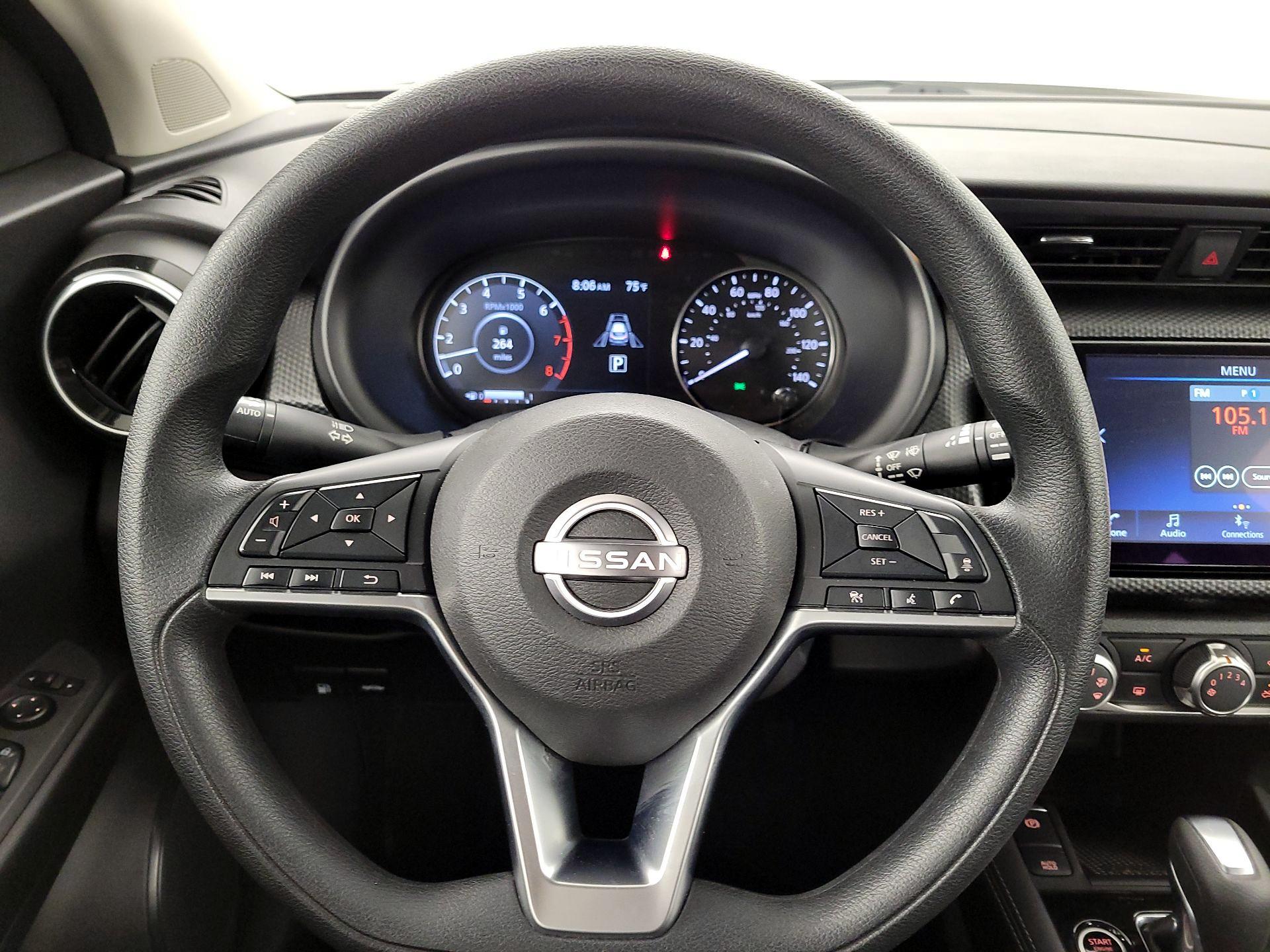 Thumbnail: 2023 Nissan Kicks - 10