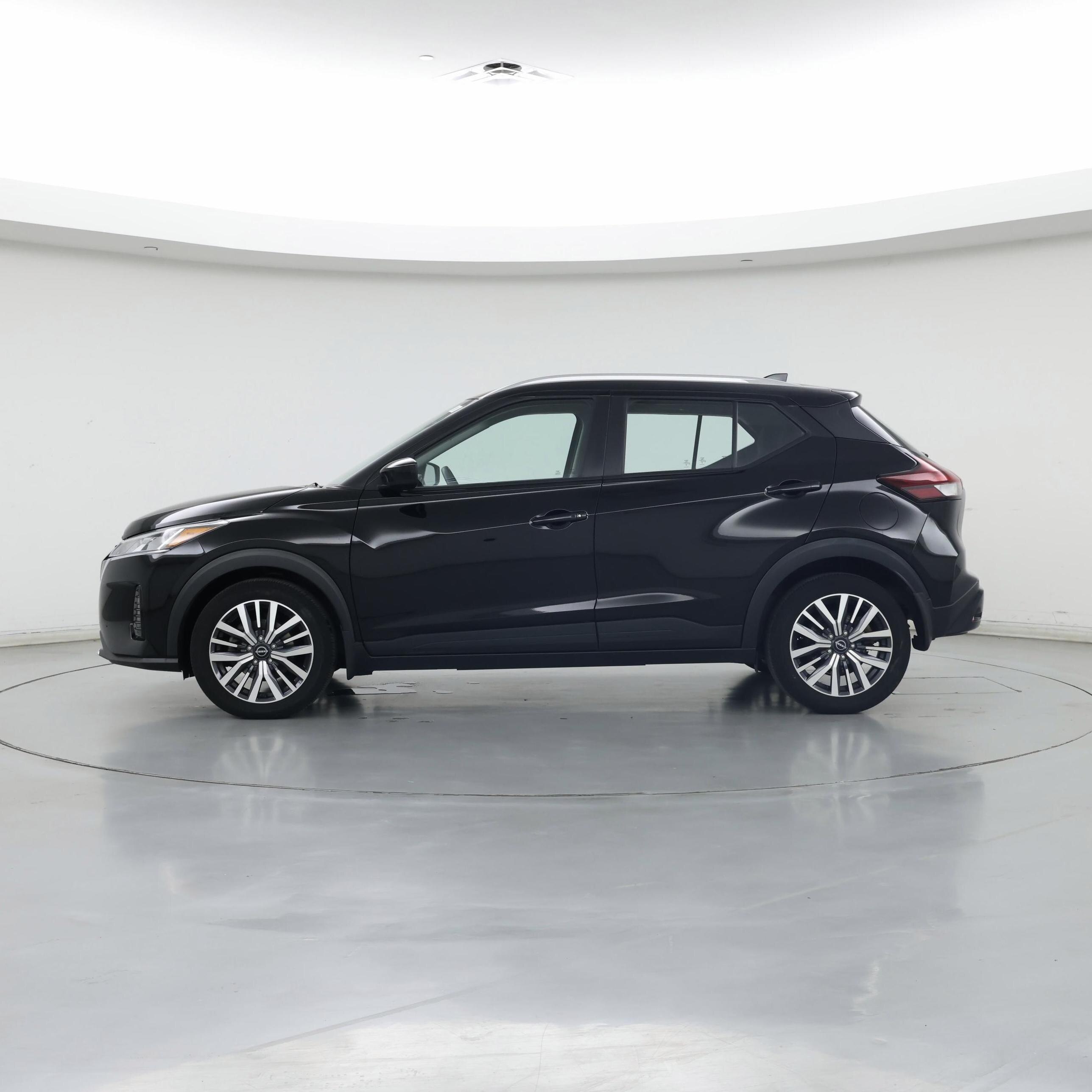 Thumbnail: 2023 Nissan Kicks - 3