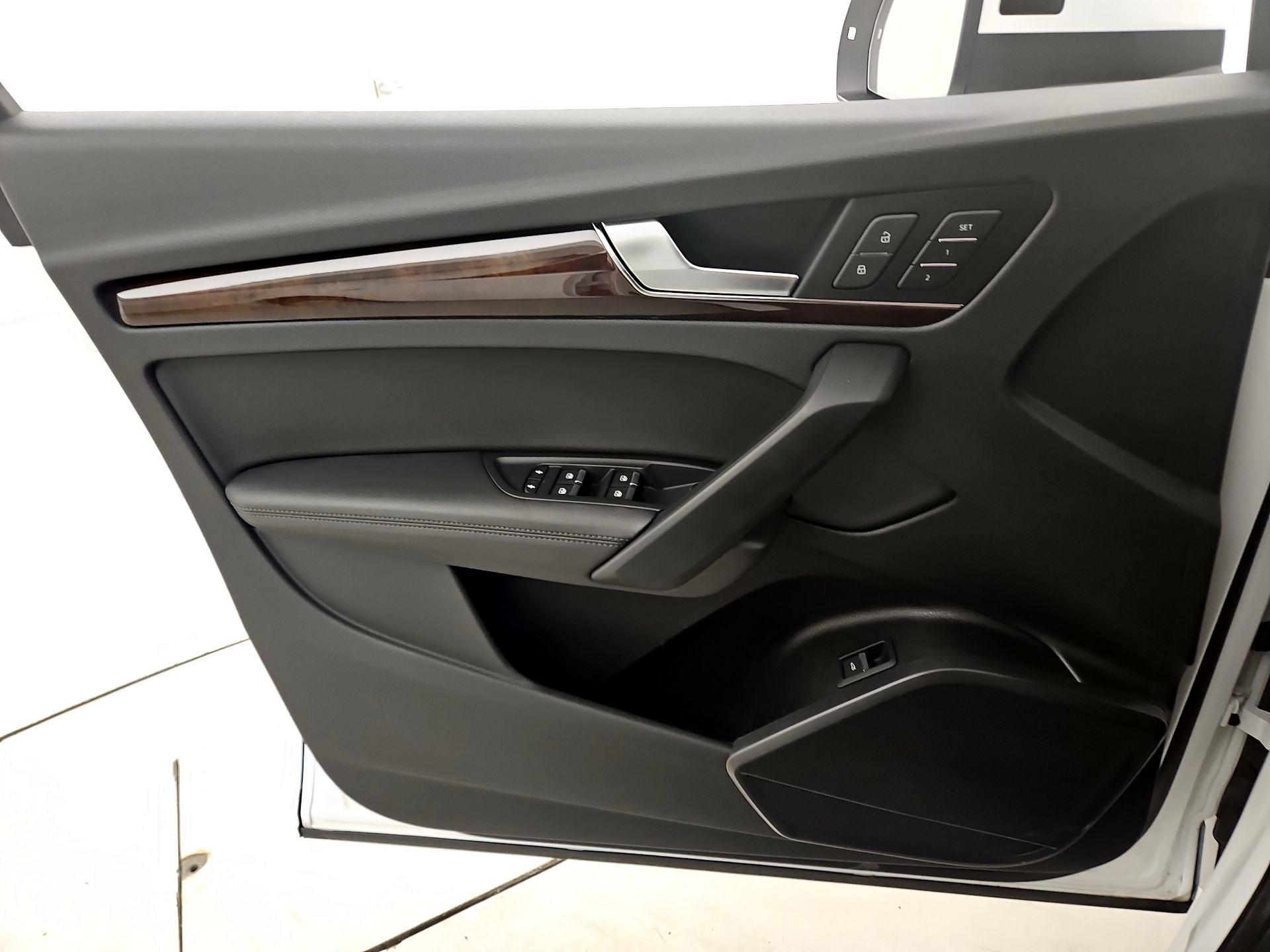 Thumbnail: 2019 Audi Q5 - 12