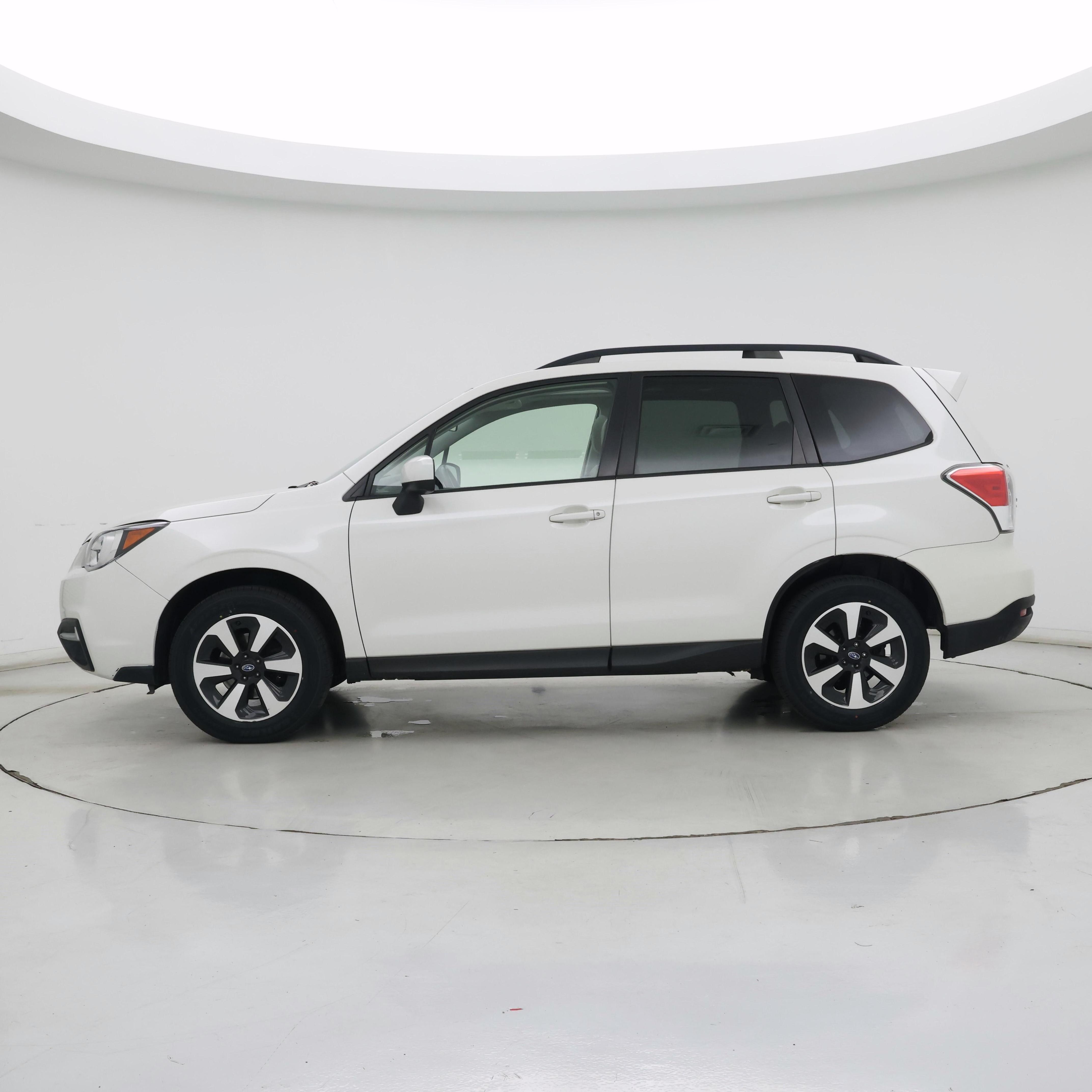 Thumbnail: 2018 Subaru Forester - 3