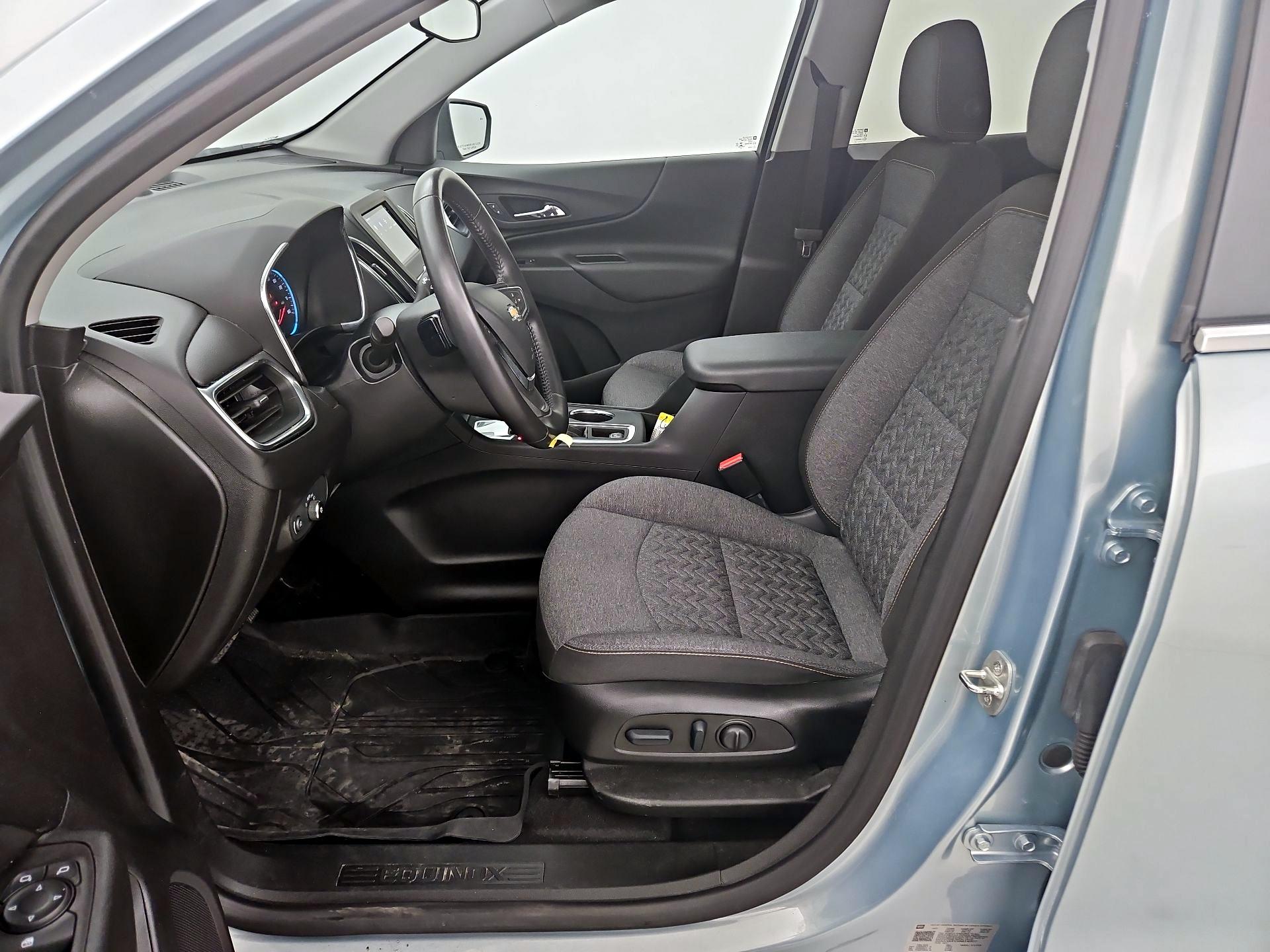 Thumbnail: 2022 Chevrolet Equinox - 11