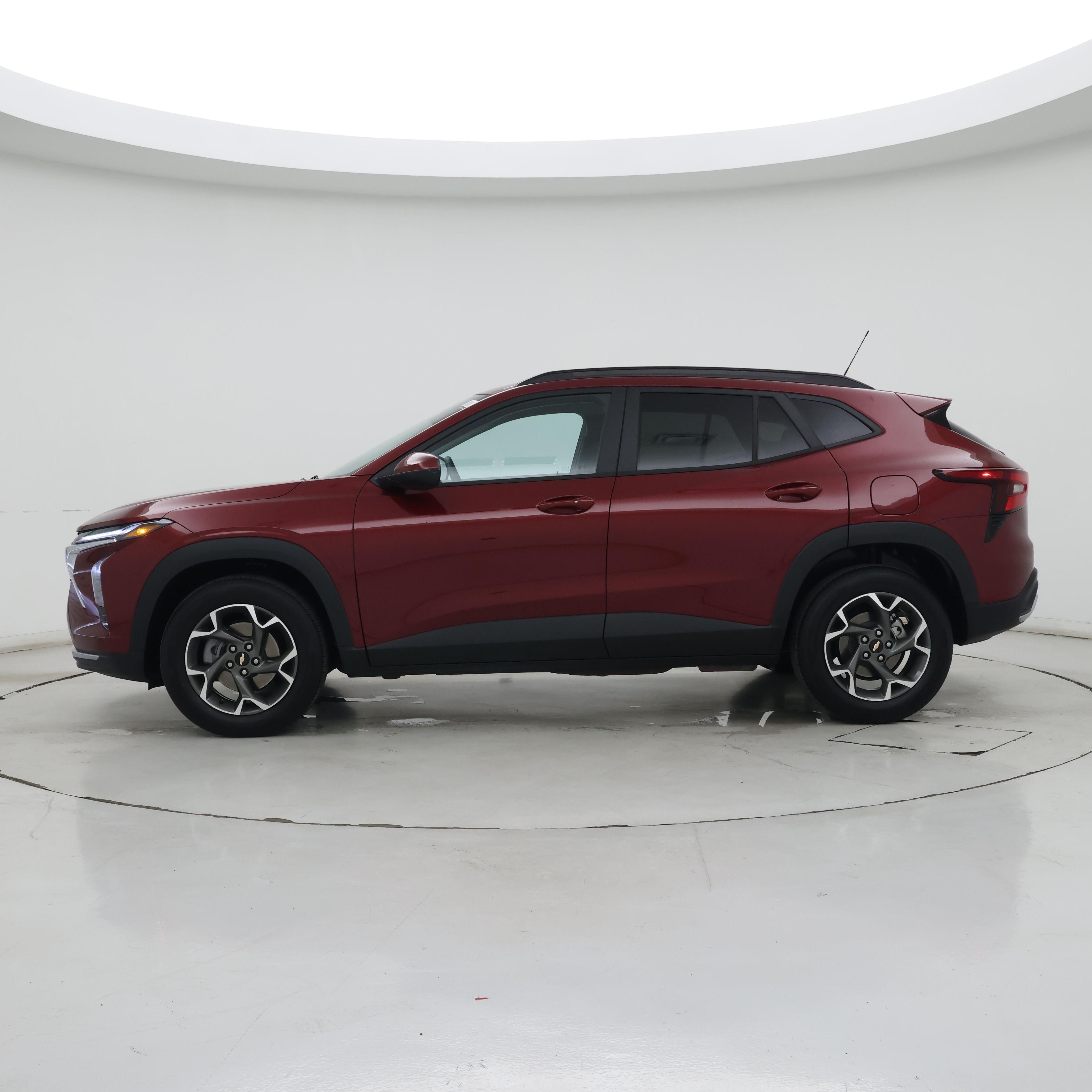 Thumbnail: 2024 Chevrolet Trax - 3