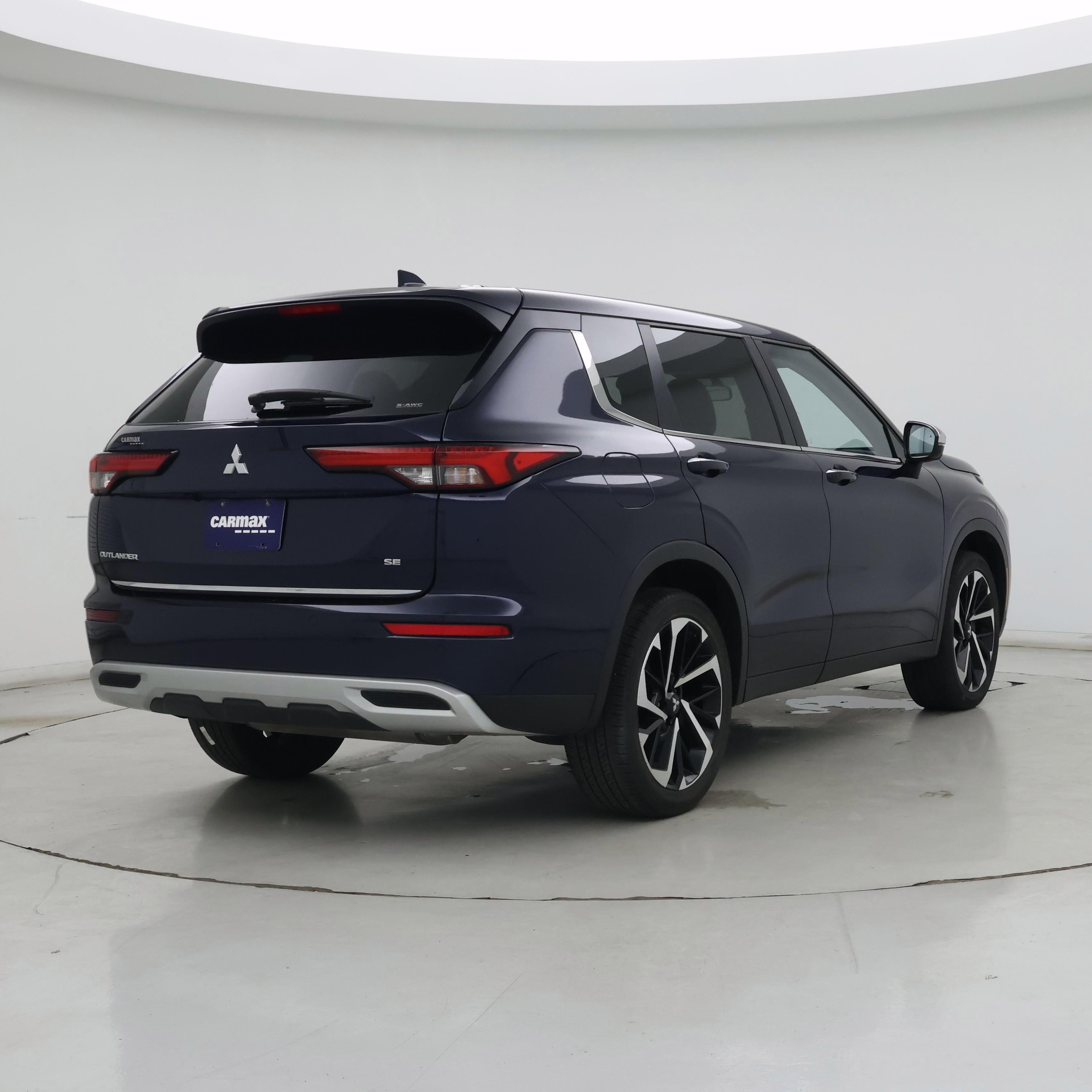 Thumbnail: 2022 Mitsubishi Outlander - 8