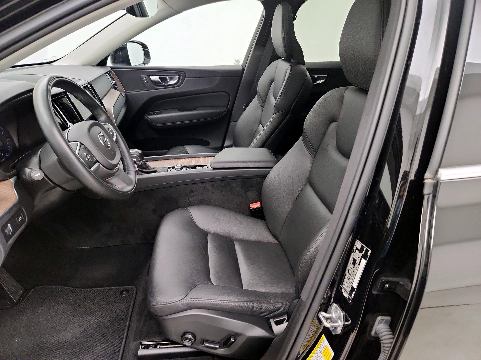 Thumbnail: 2021 Volvo XC60 - 11