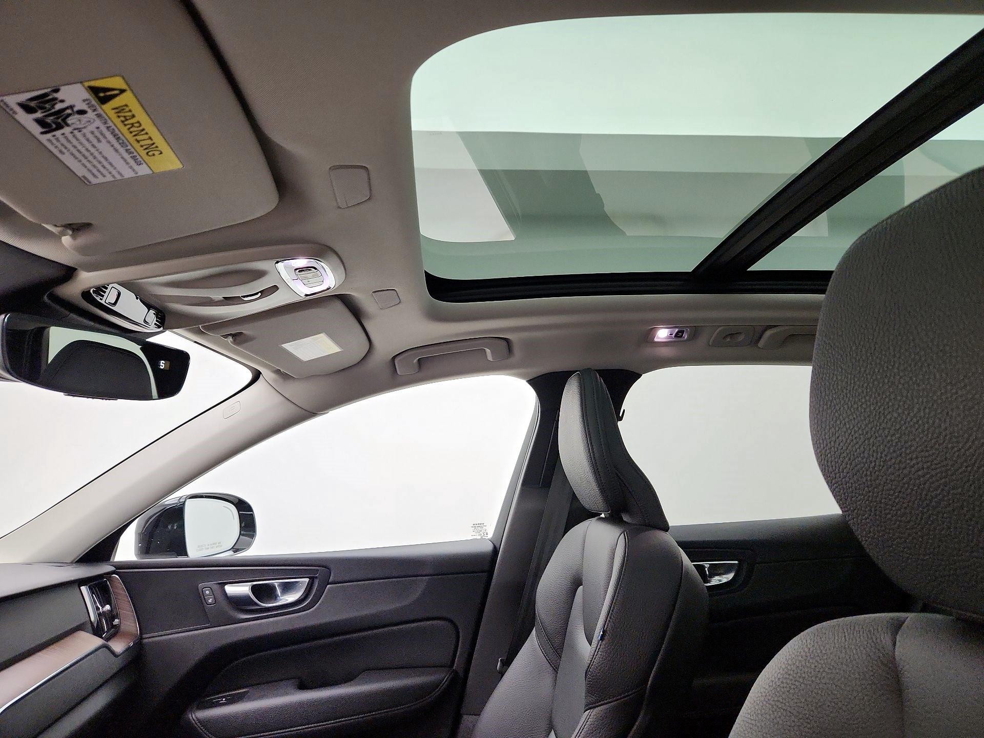 Thumbnail: 2021 Volvo XC60 - 19