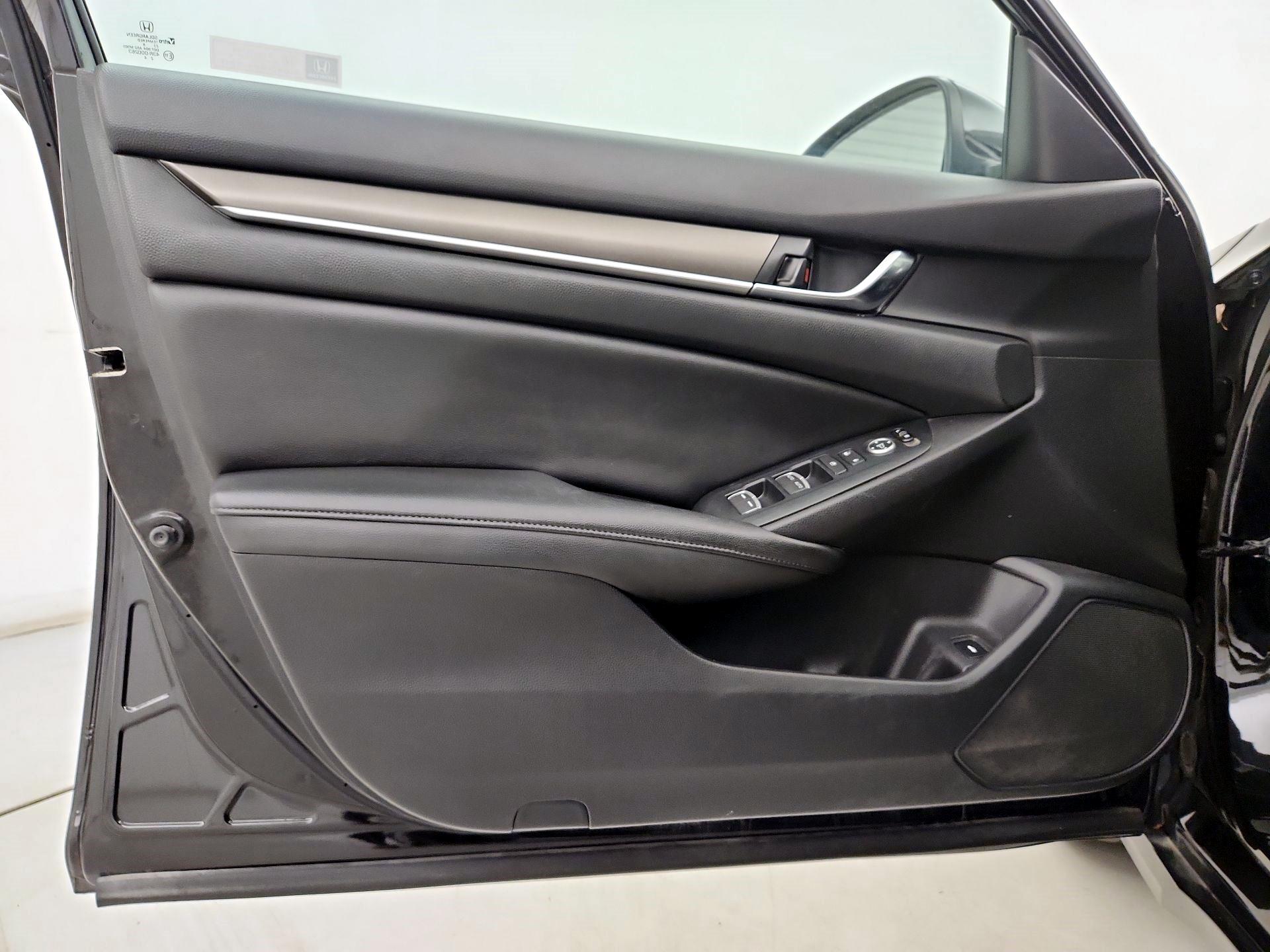Thumbnail: 2019 Honda Accord - 12