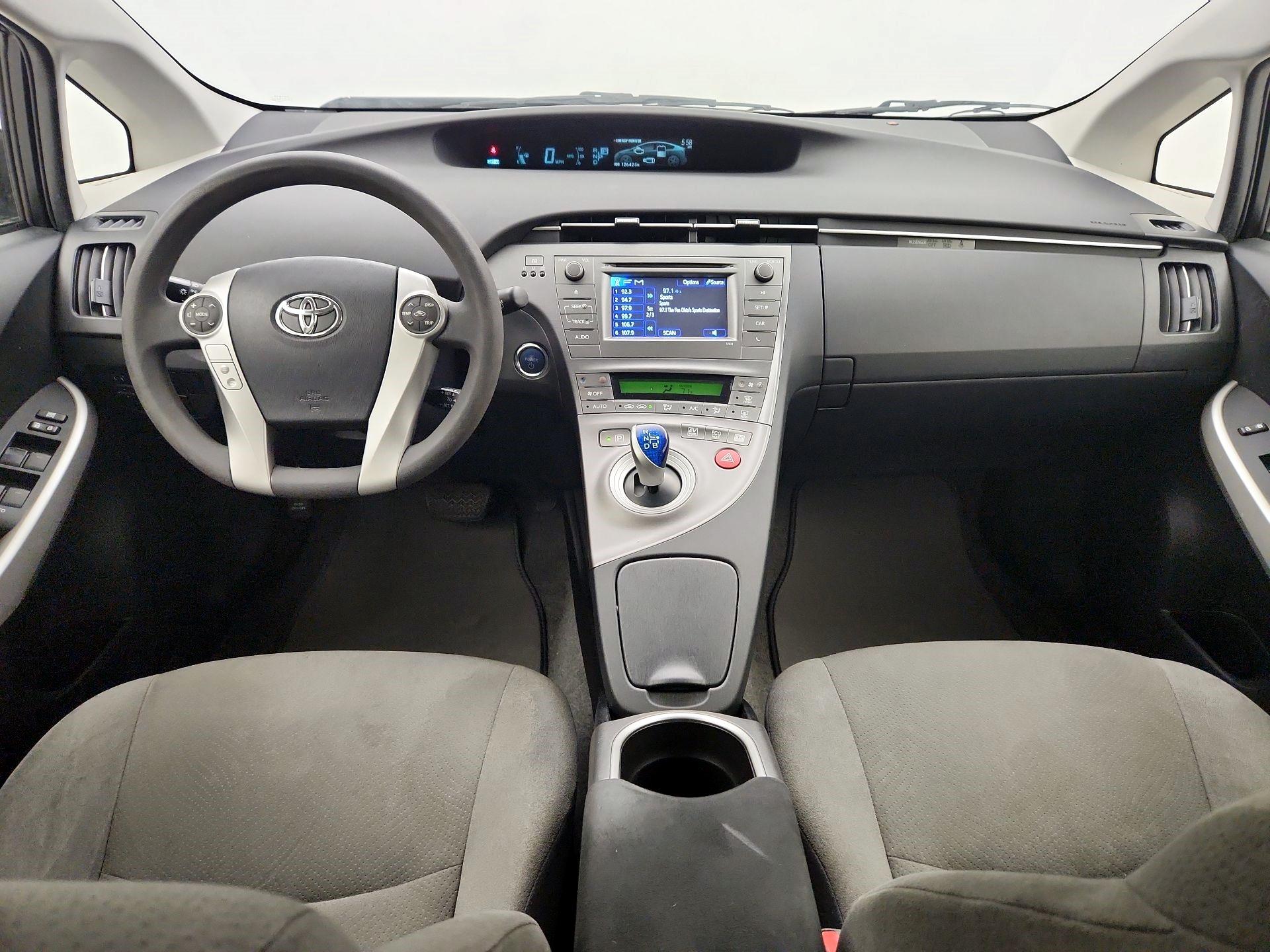 Thumbnail: 2014 Toyota Prius - 9