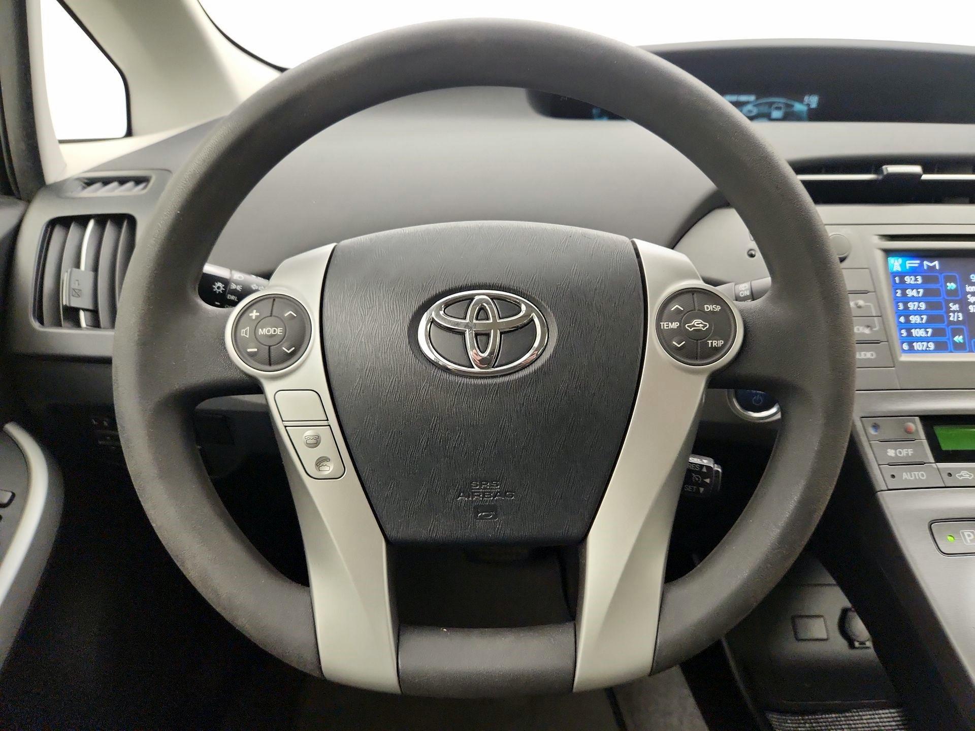 Thumbnail: 2014 Toyota Prius - 10