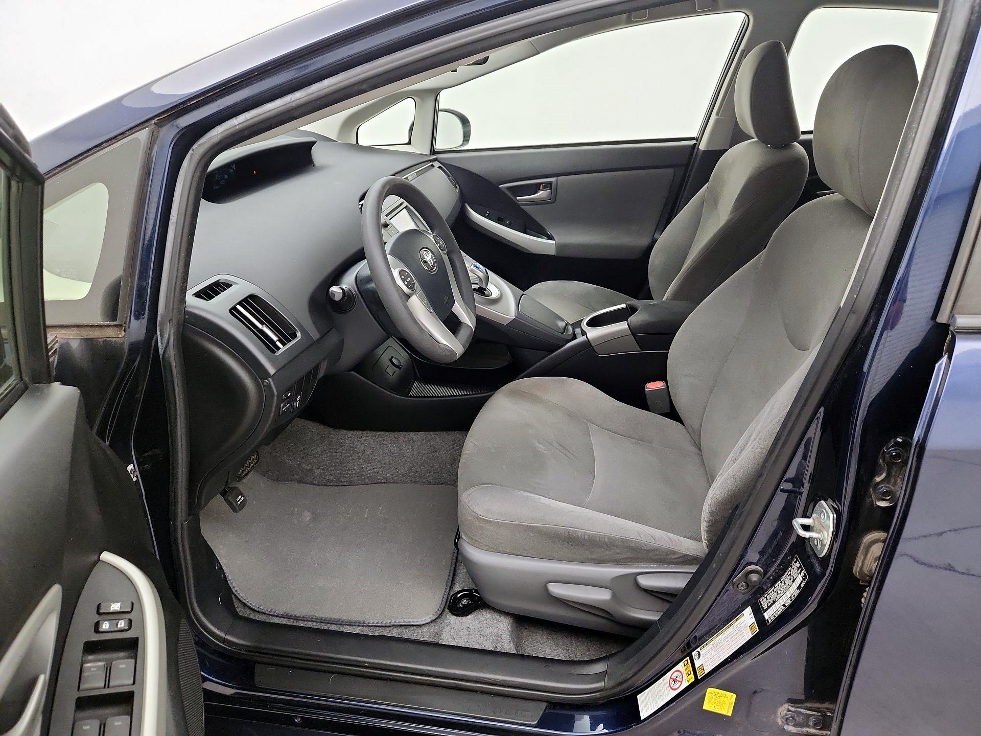 Thumbnail: 2014 Toyota Prius - 11