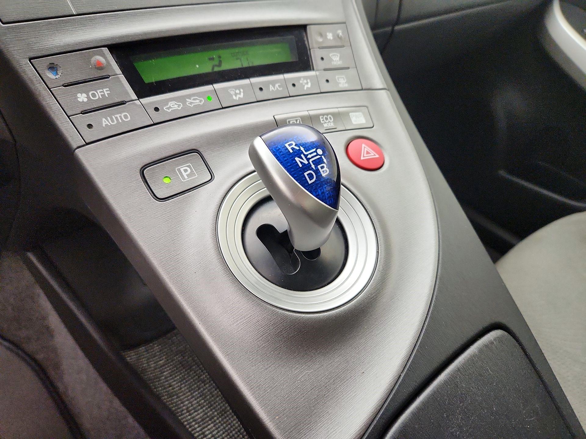 Thumbnail: 2014 Toyota Prius - 16