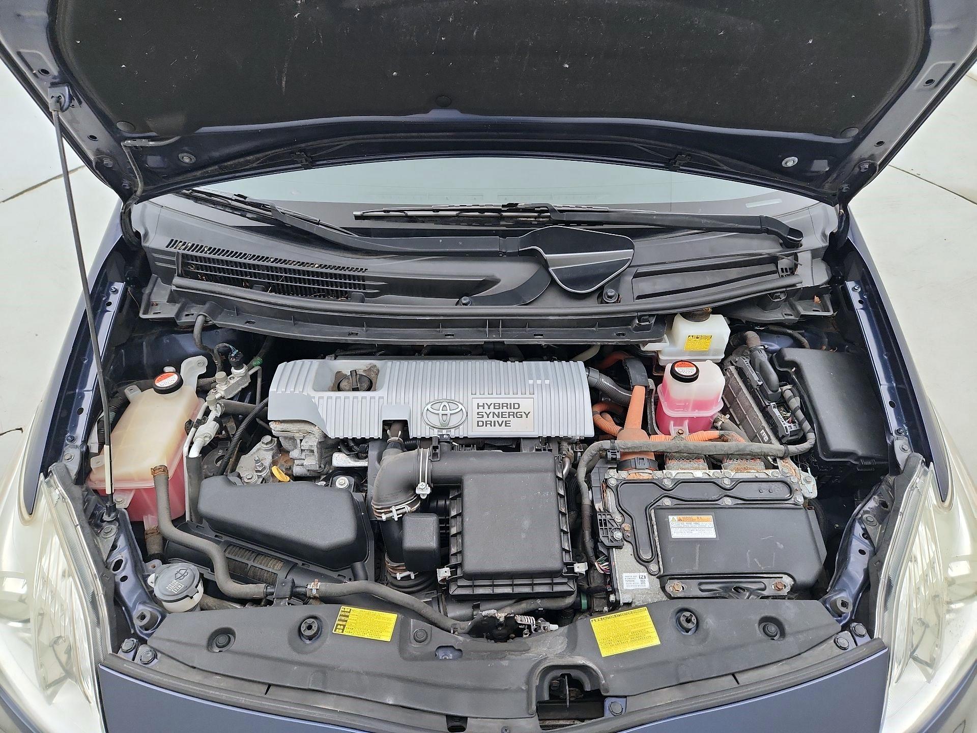 Thumbnail: 2014 Toyota Prius - 20