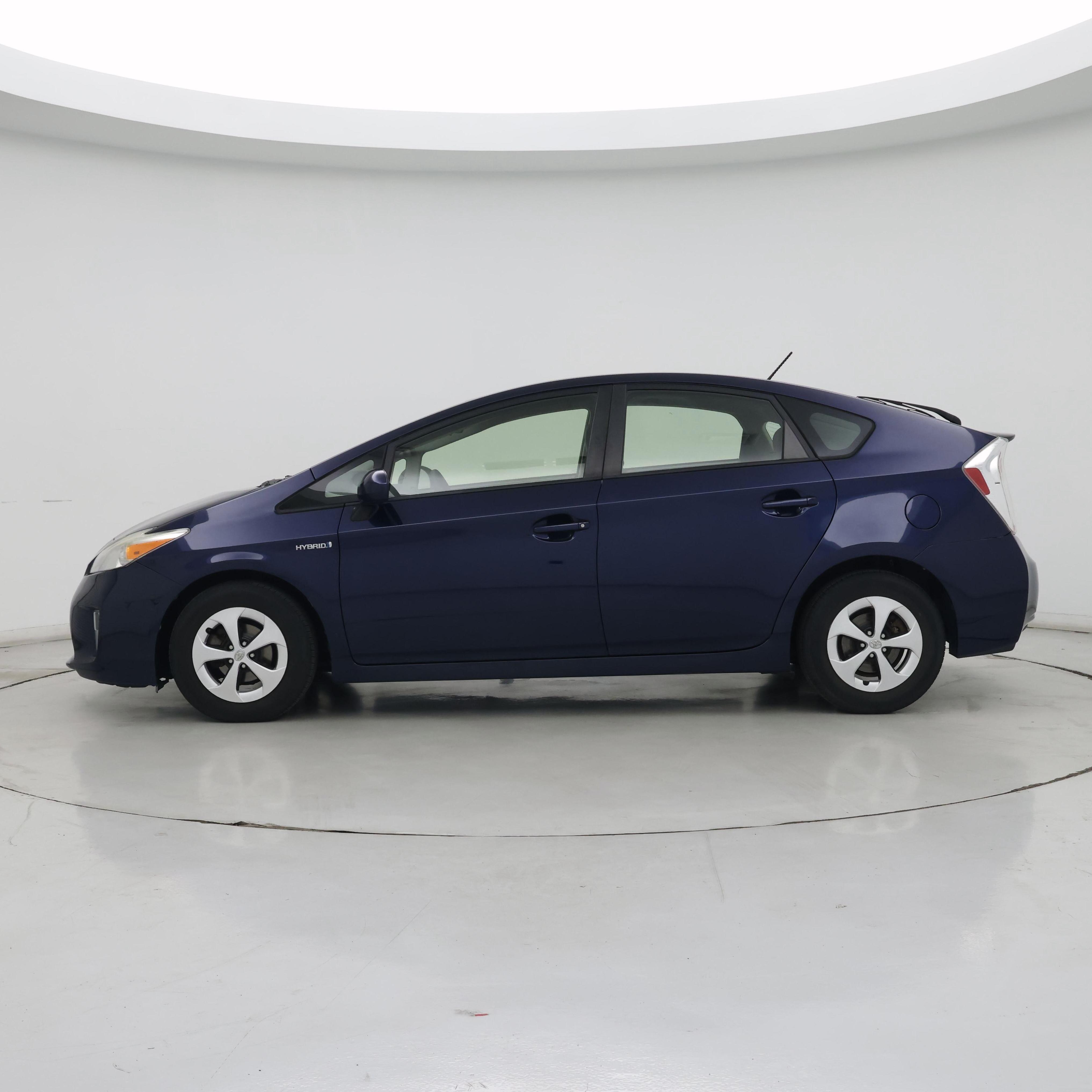 Thumbnail: 2014 Toyota Prius - 3