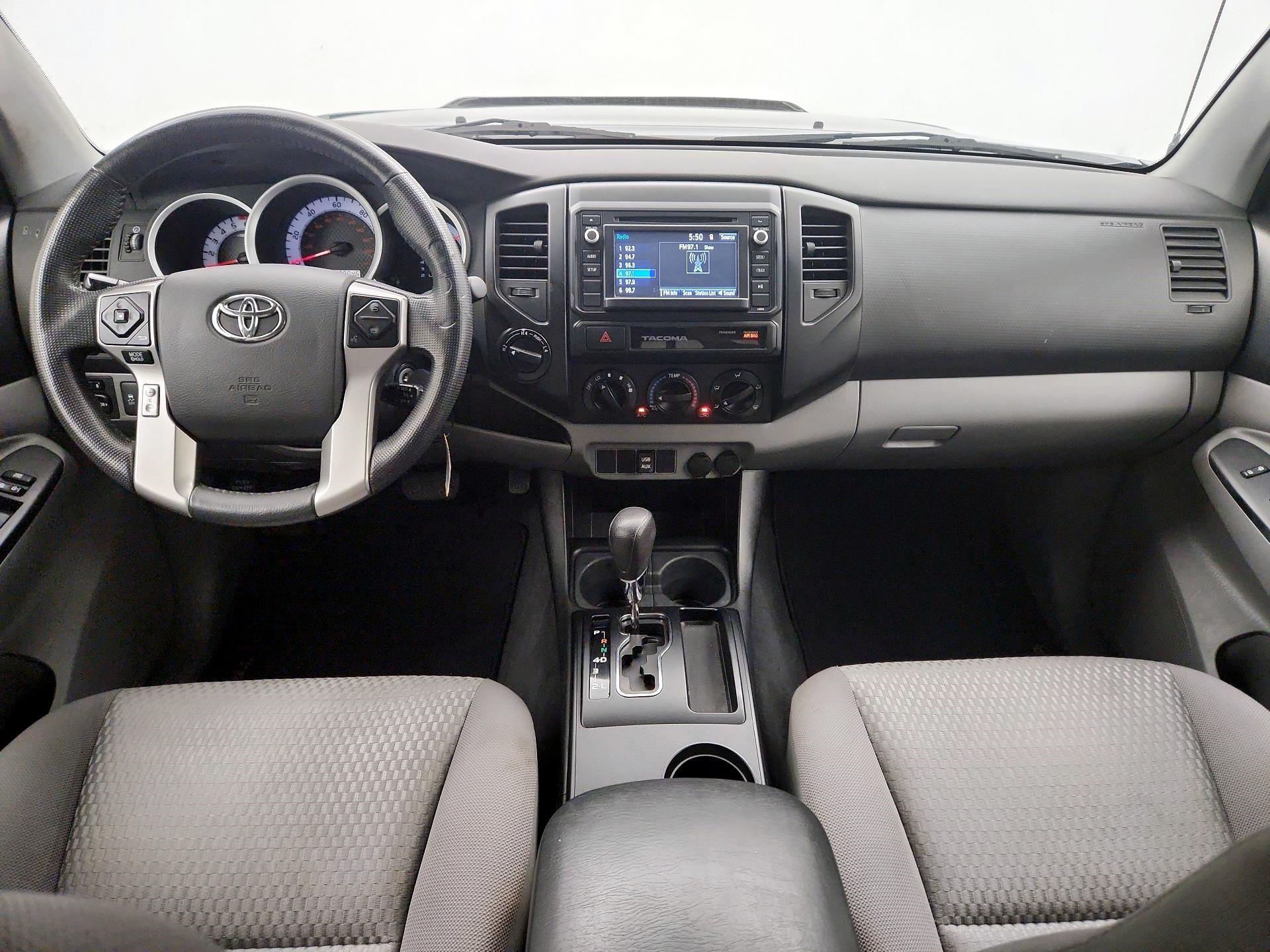 Thumbnail: 2015 Toyota Tacoma - 9