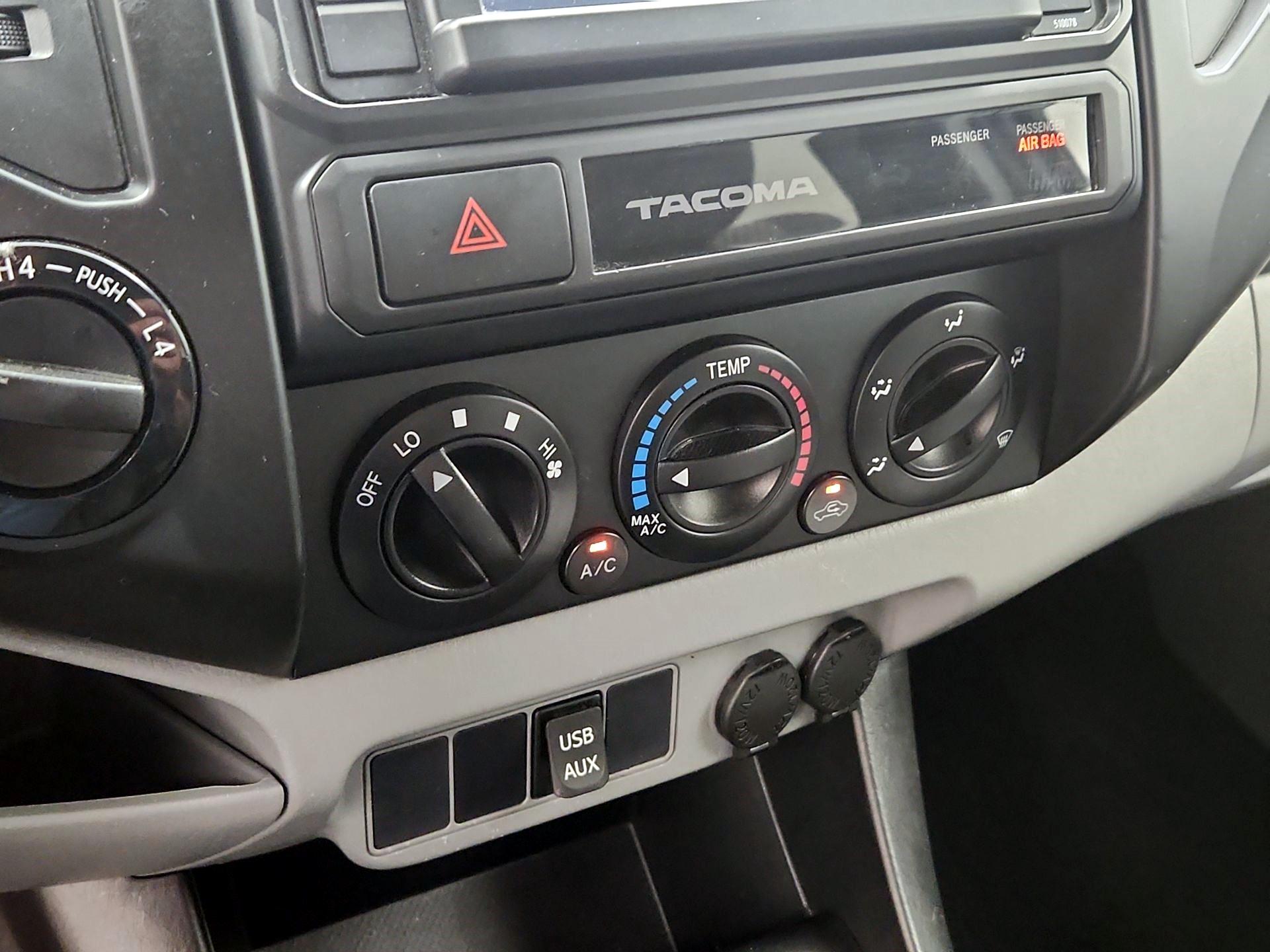 Thumbnail: 2015 Toyota Tacoma - 15
