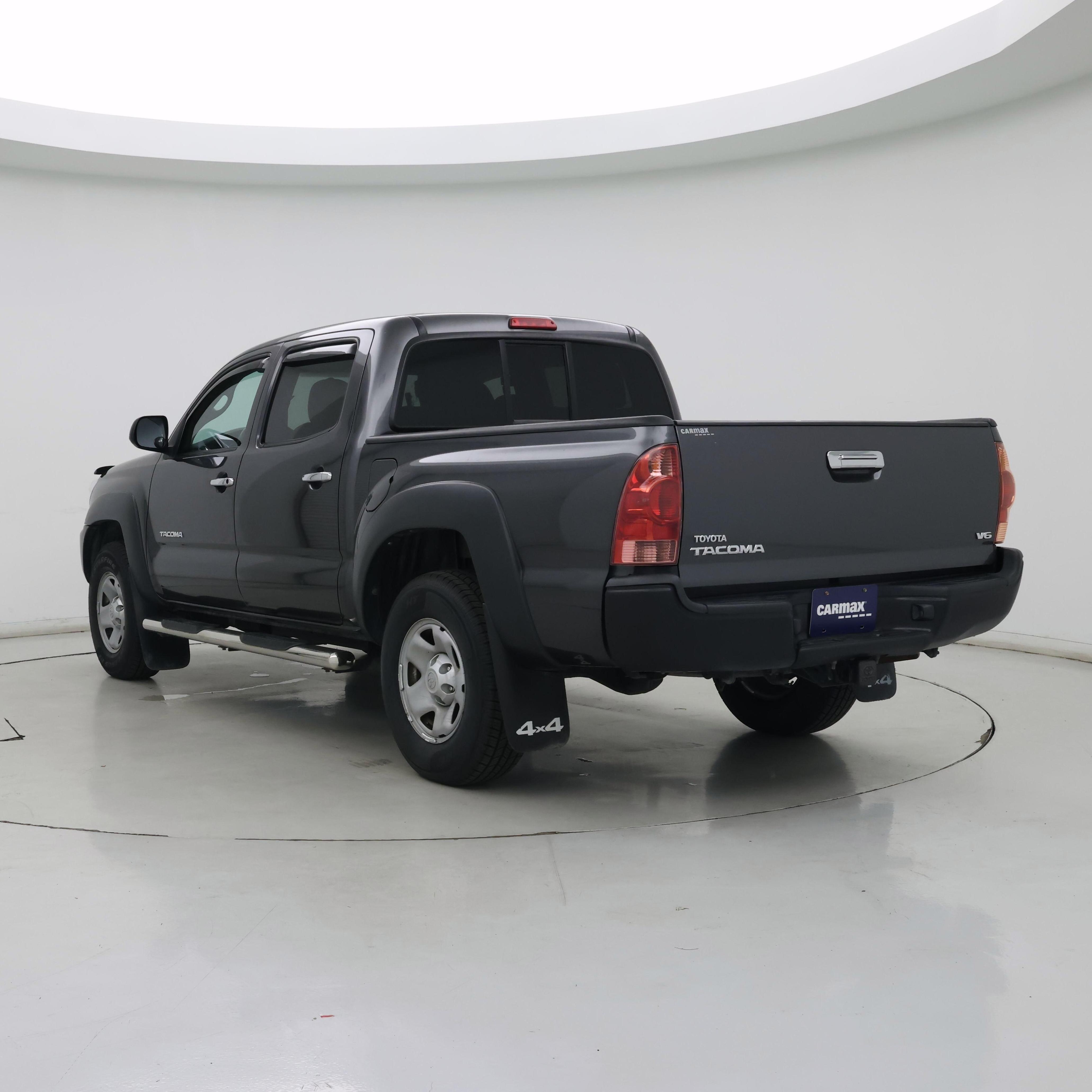 Thumbnail: 2015 Toyota Tacoma - 2