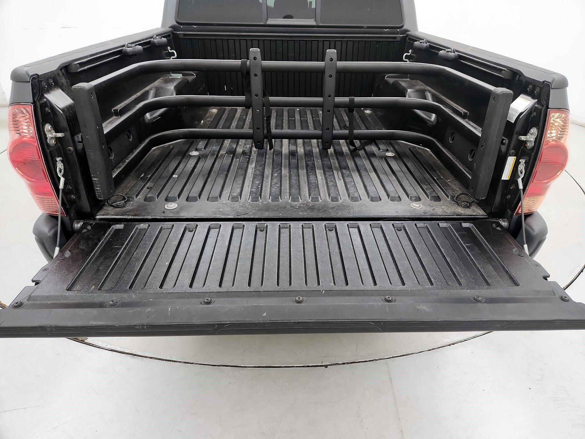 Thumbnail: 2015 Toyota Tacoma - 19