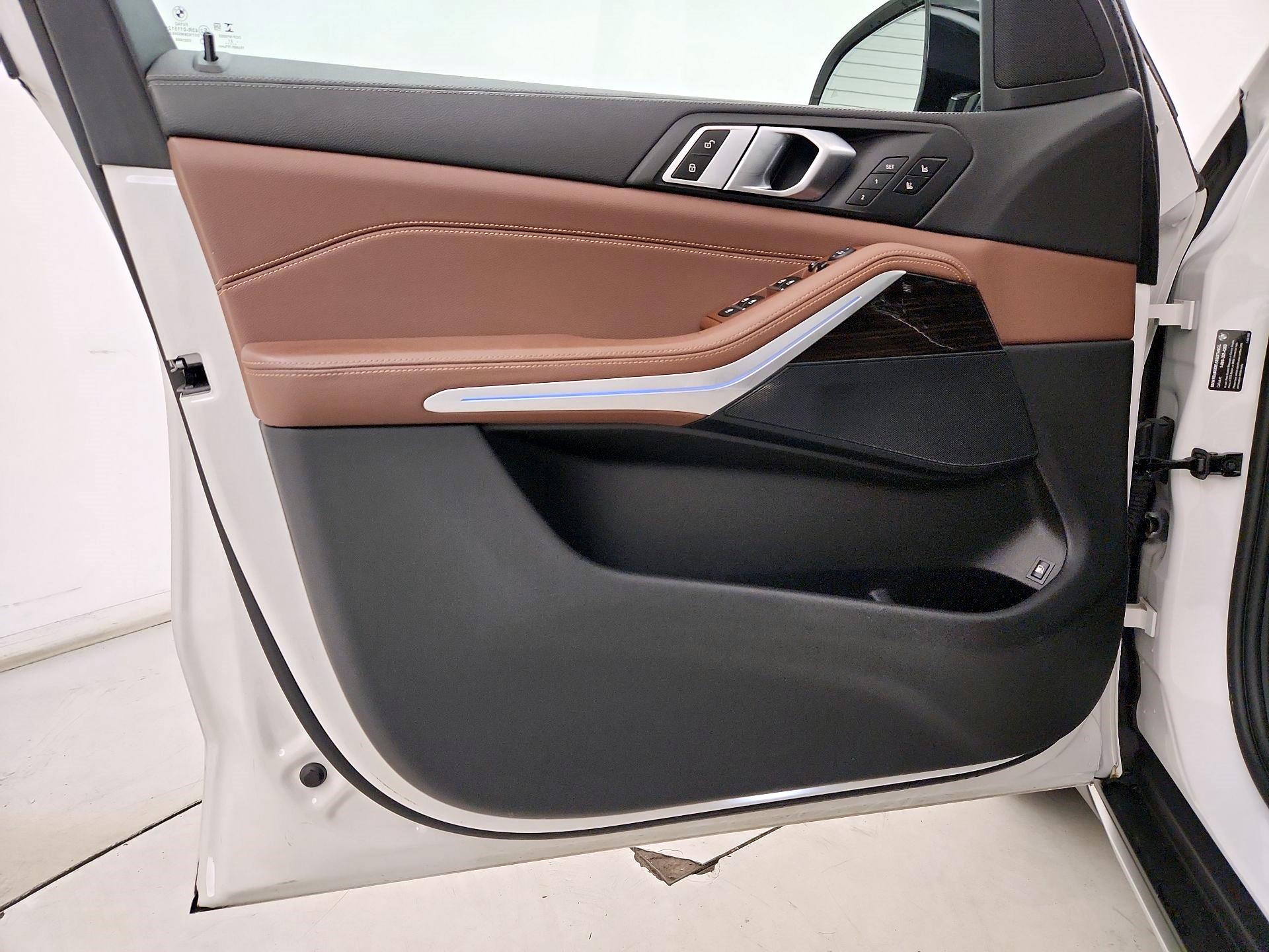 Thumbnail: 2021 BMW X5 - 12