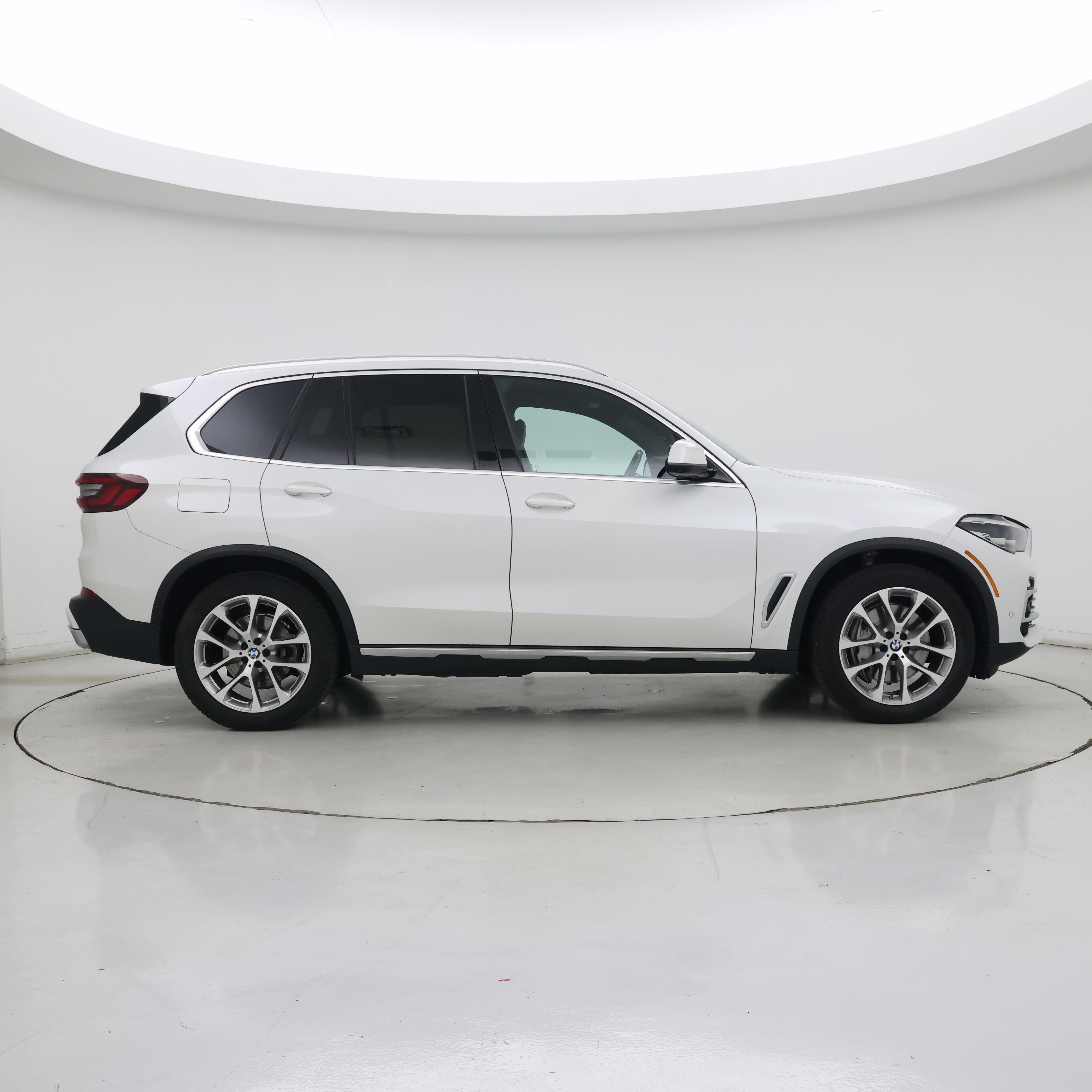 Thumbnail: 2021 BMW X5 - 7