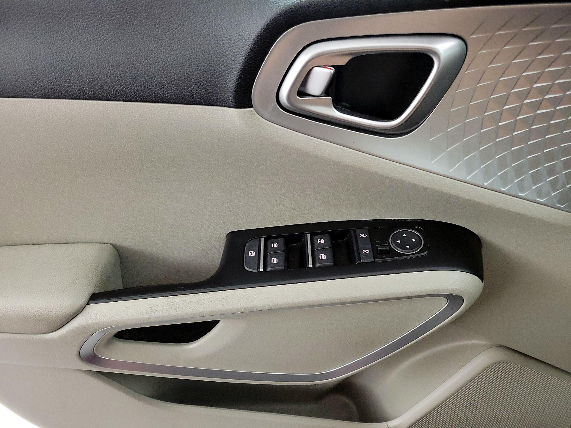 Thumbnail: 2021 Kia Soul - 12